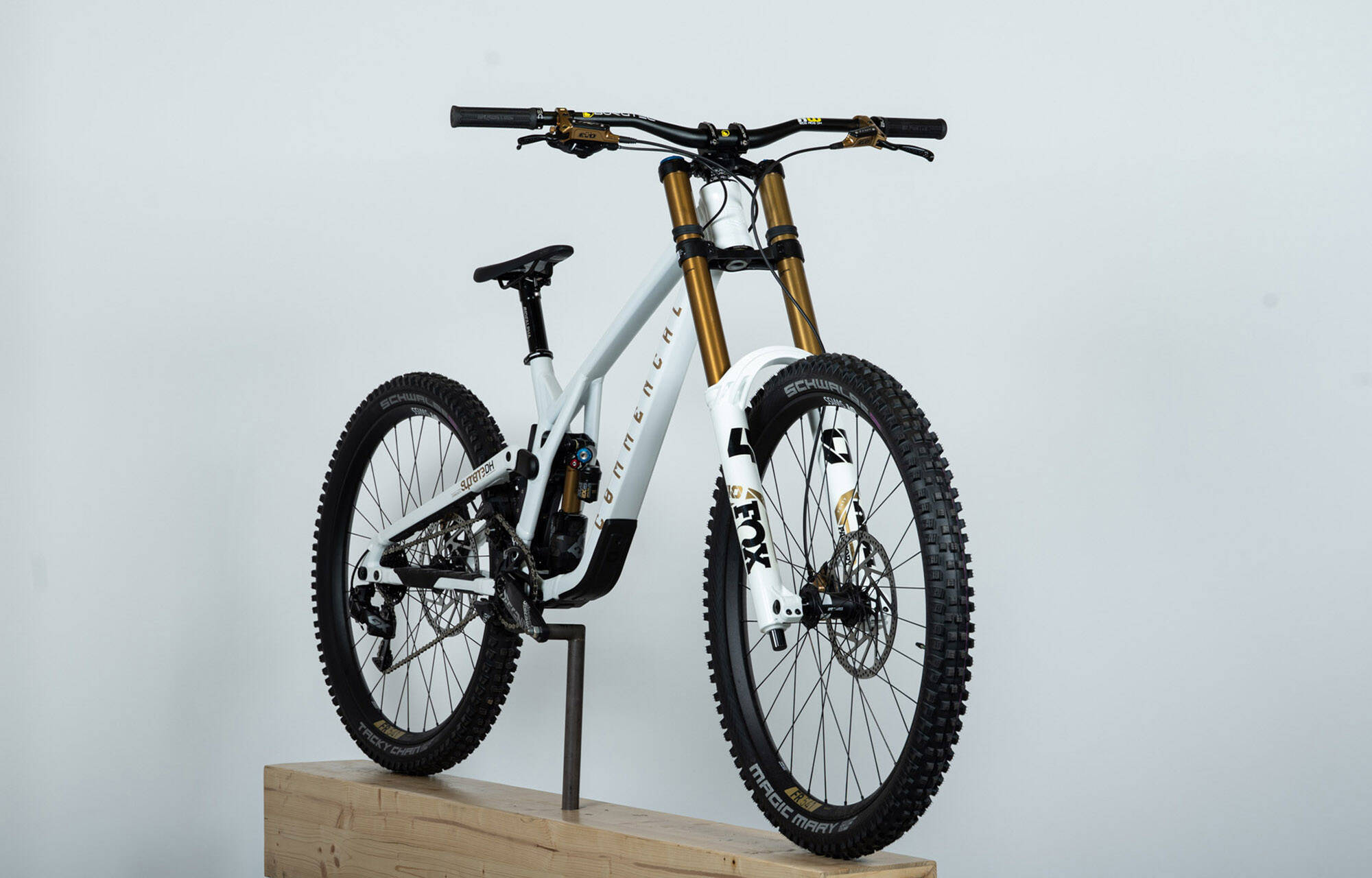 COMMENCAL SUPREME DH V5 SIGNATURE LTD PURE WHITE - L (23151003) image large number 2