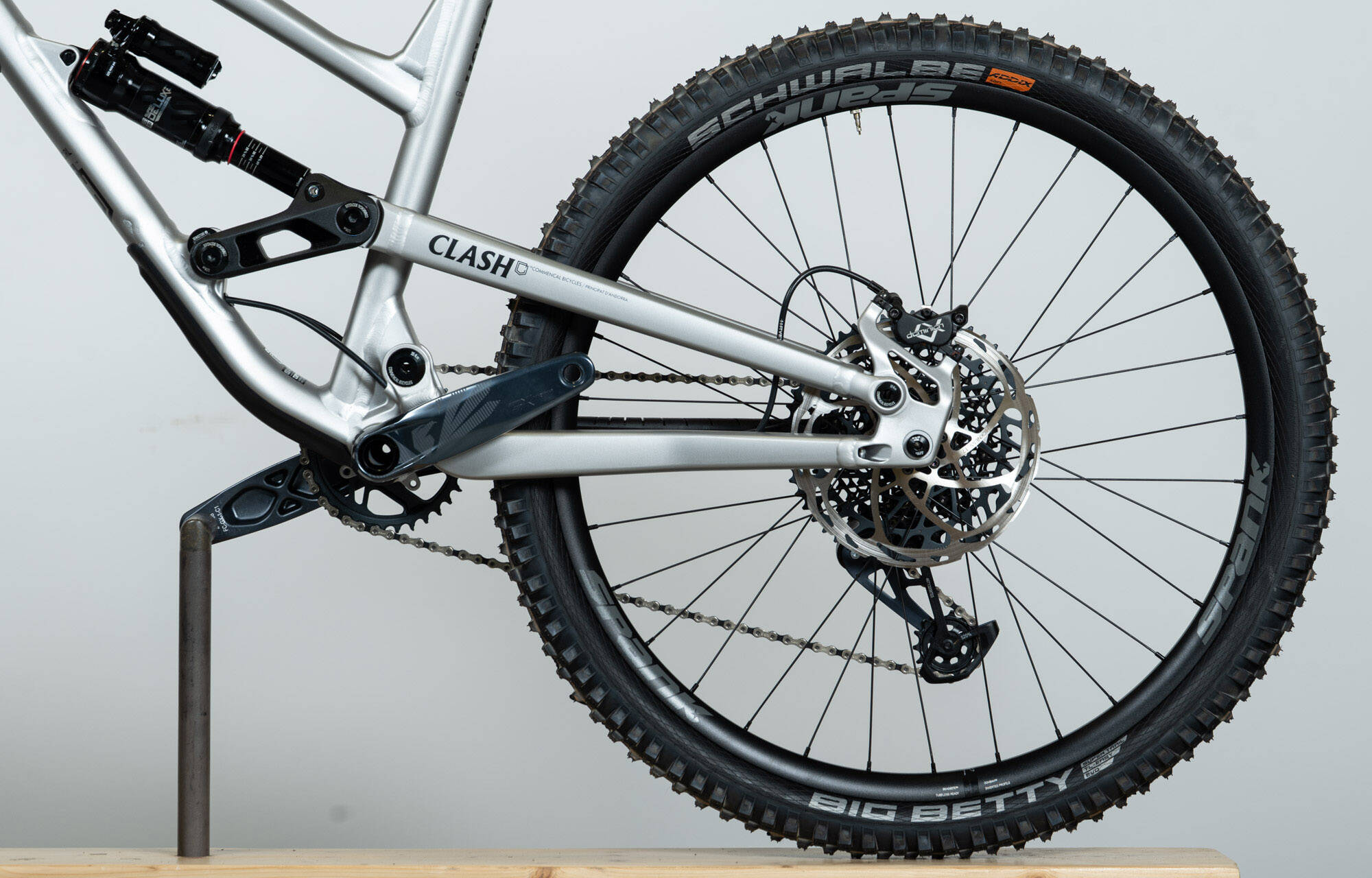 COMMENCAL CLASH RACE SILVER - L (22132103) image large number 5