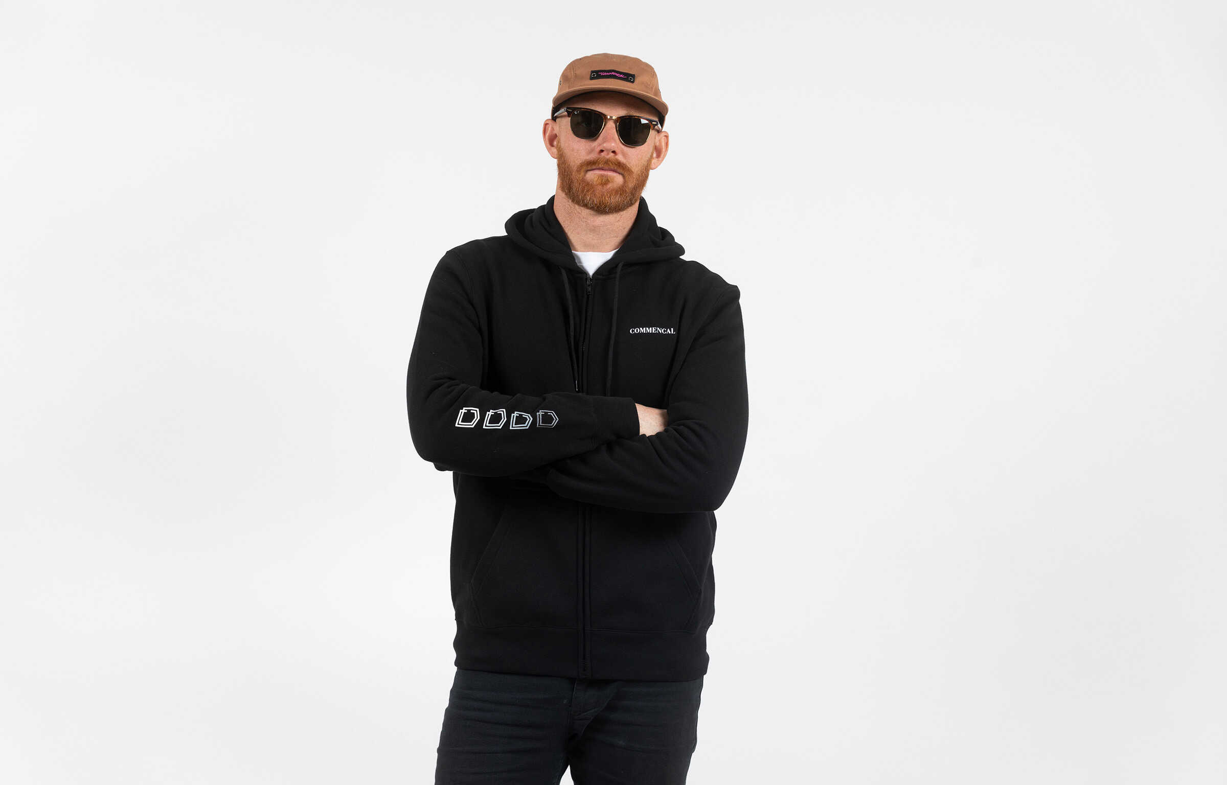 COMMENCAL 4 SHIELDS ZIPPER HOODIE BLACK image cover number 0
