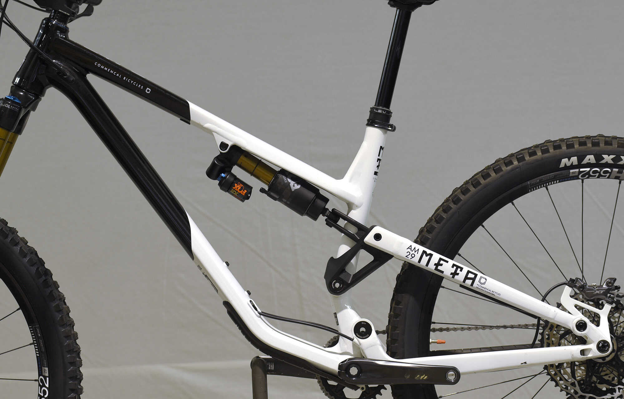 COMMENCAL META AM 29 SIGNATURE BLACK / WHITE - L (21131903) image large number 7
