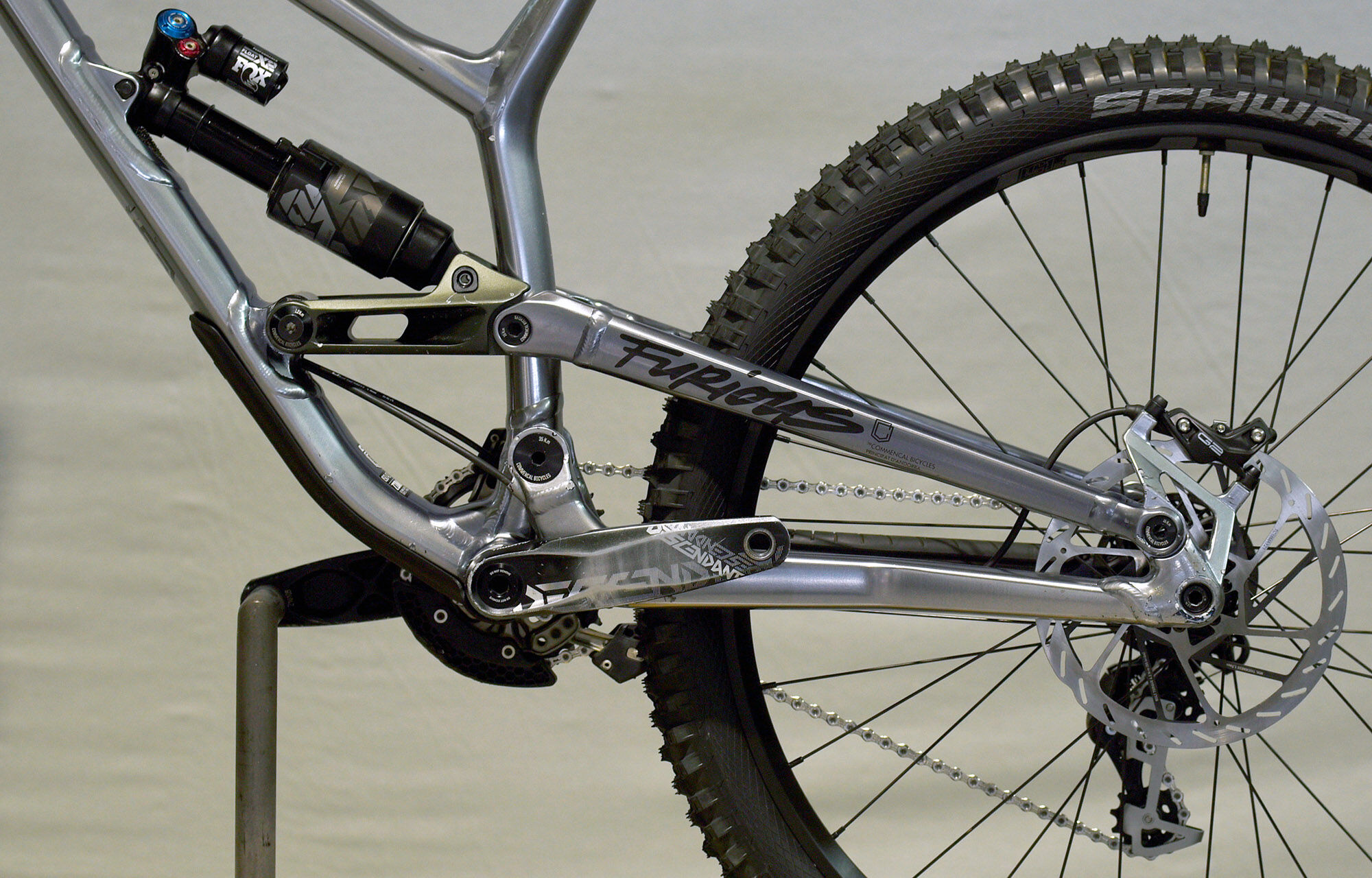 COMMENCAL | COMMENCAL FURIOUS ESSENTIAL GUN METAL - M (21151002)