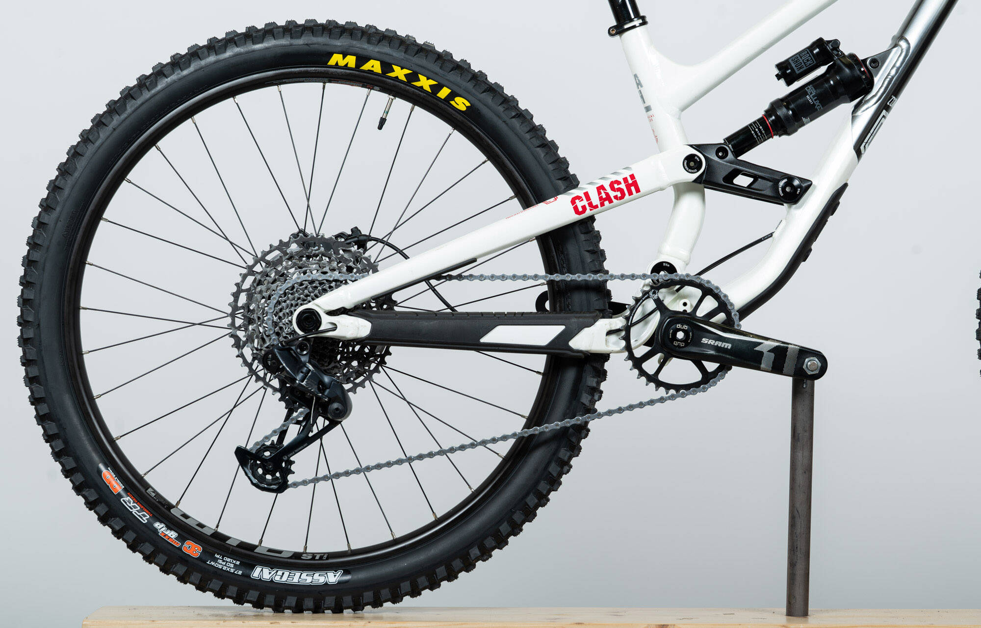 COMMENCAL CLASH JR PEARL WHITE & CHROME - (21170600) image large number 0
