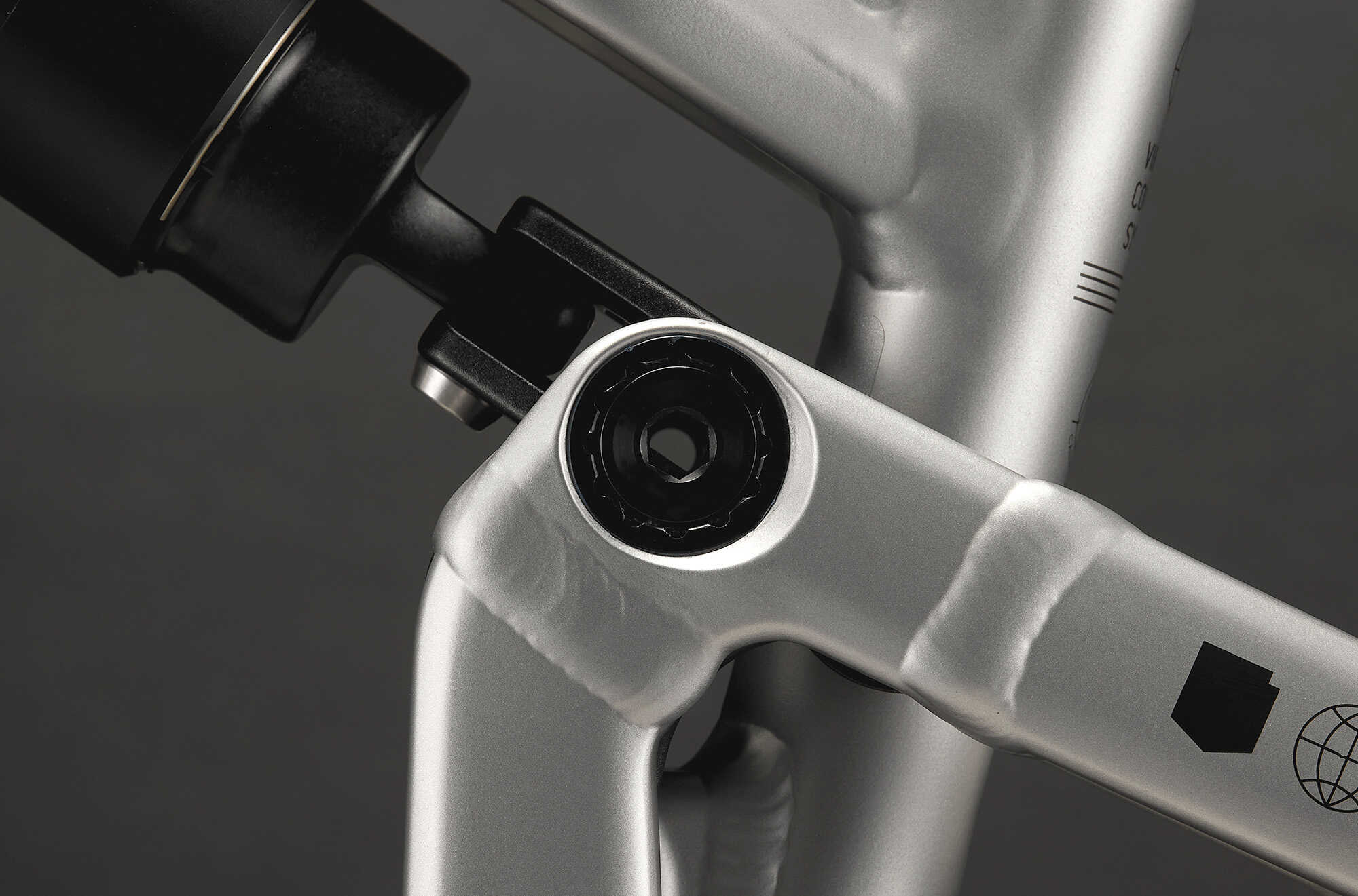 COMMENCAL META SX V5 ESSENTIAL SILVER image large number 9
