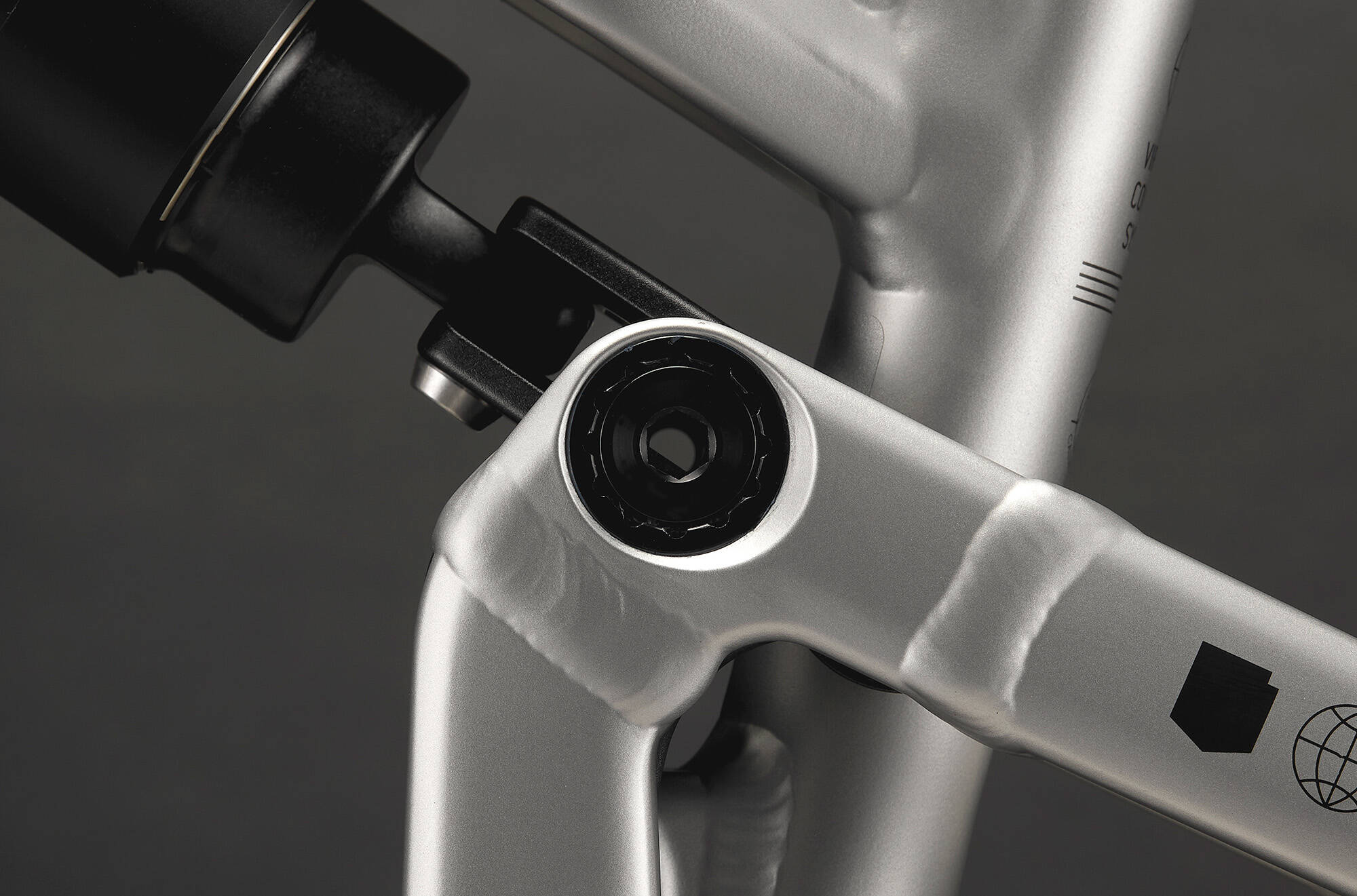 COMMENCAL META SX V5 ESSENTIAL SILVER image large number 9