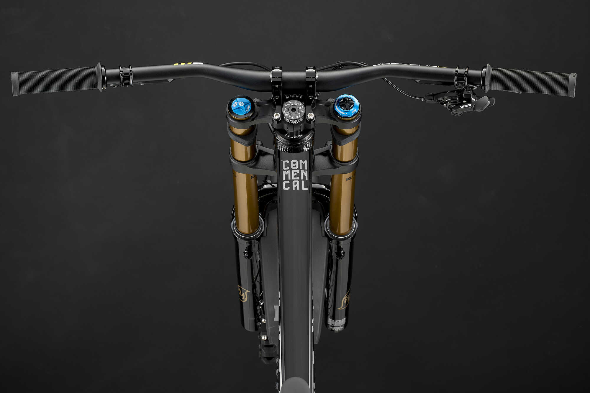 COMMENCAL SUPREME DH V5.2 SIGNATURE PURE BLACK 2027 image large number 3