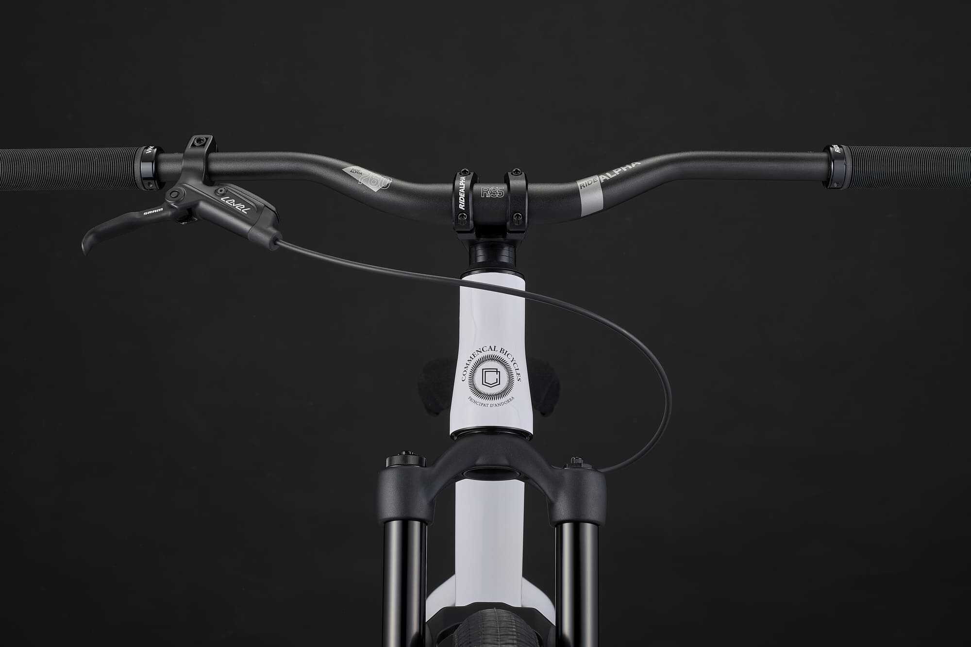 COMMENCAL ABSOLUT PURE WHITE 2025 image large number 4