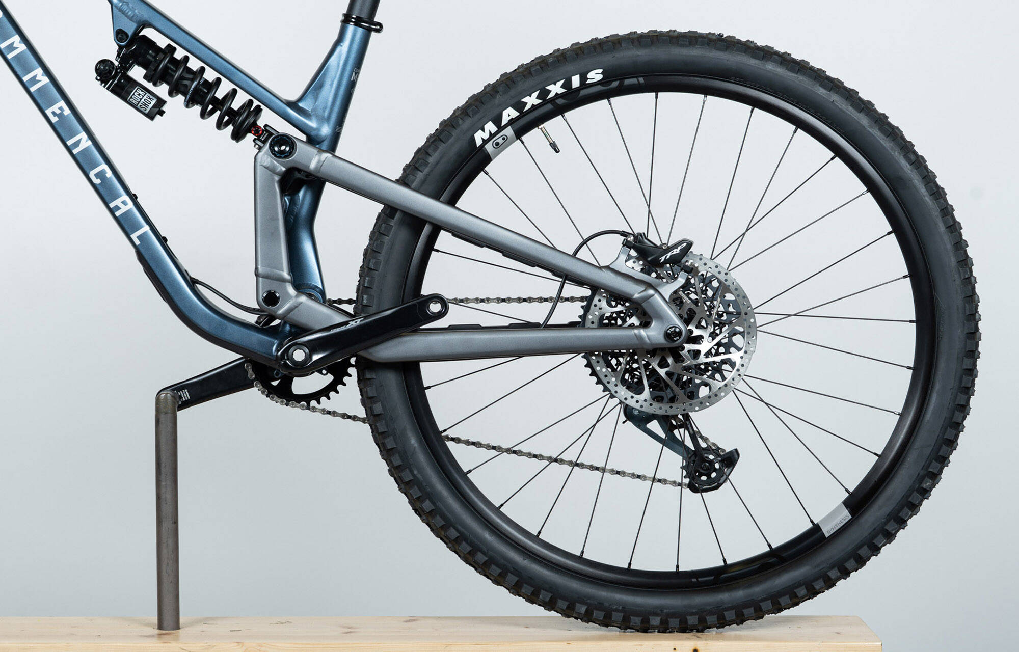 COMMENCAL META V5 RACE SPARKLY BLUE - M (23121302) image large number 5