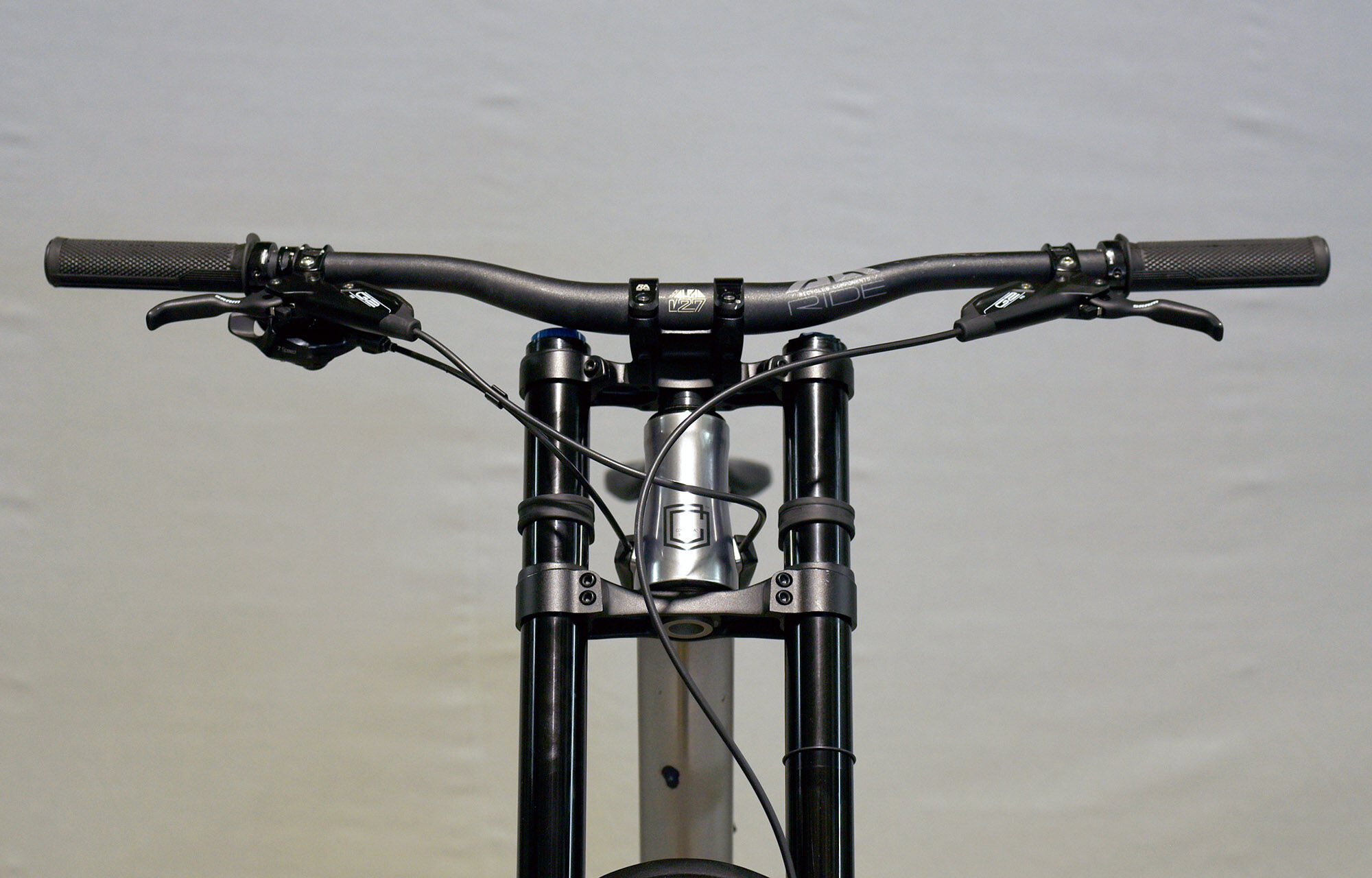 COMMENCAL | COMMENCAL FURIOUS ESSENTIAL GUN METAL - M (21151002)