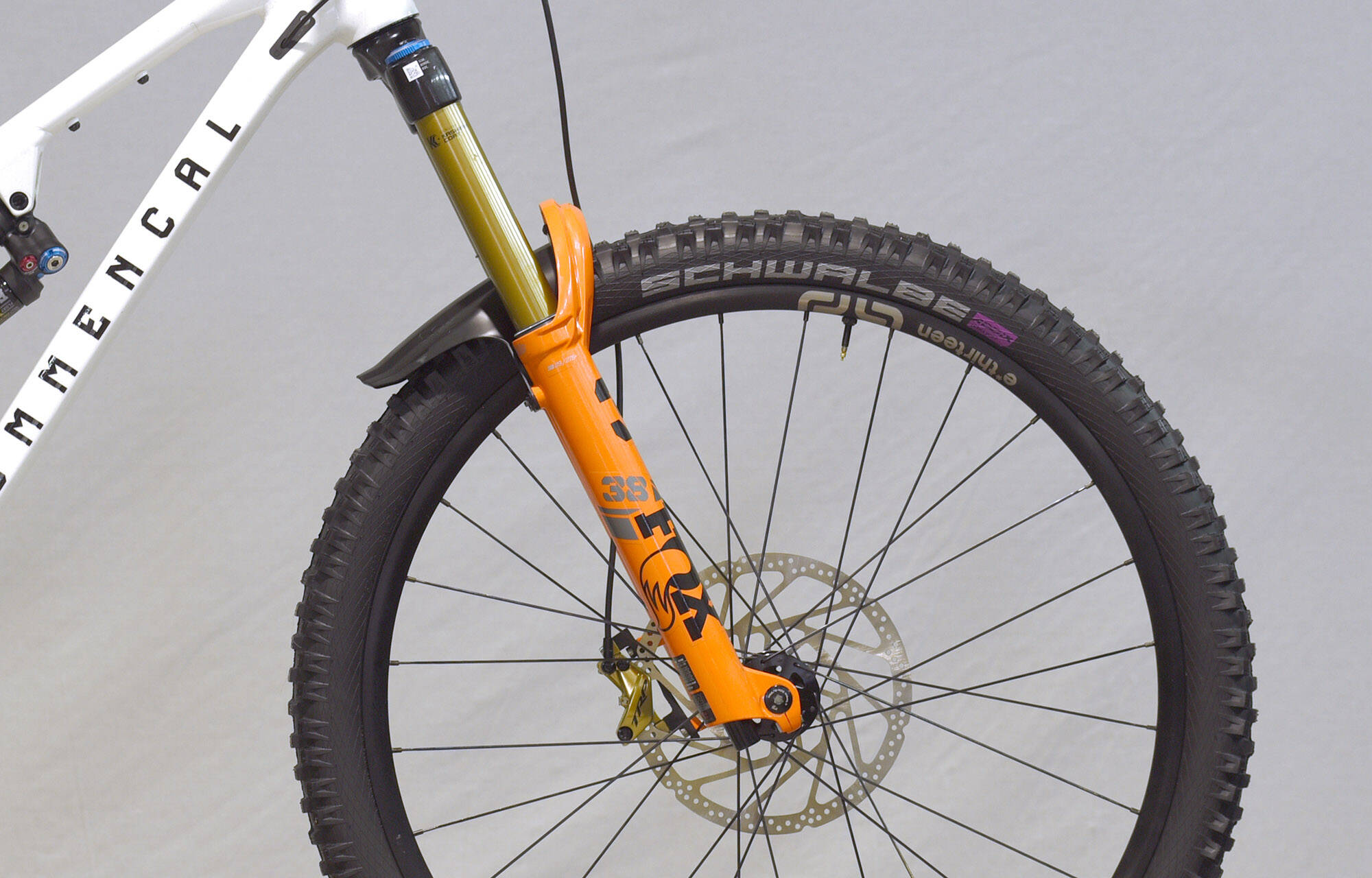 COMMENCAL META V5 CLEAR SILVER [COMMENCAL TEAM] ALC - S (24100019) image large number 2