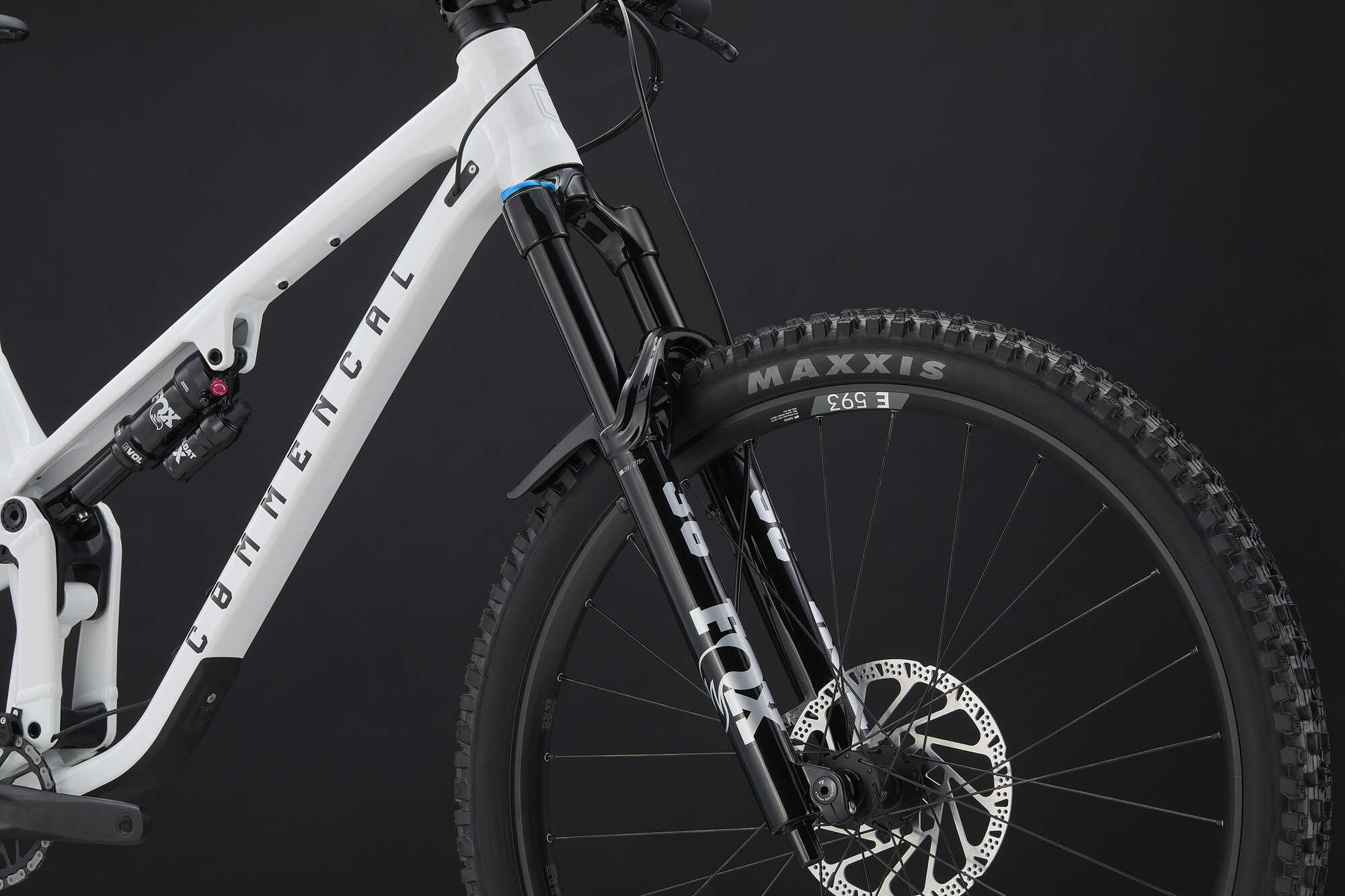 COMMENCAL META V5 ESSENTIAL PURE WHITE 2027 image large number 6