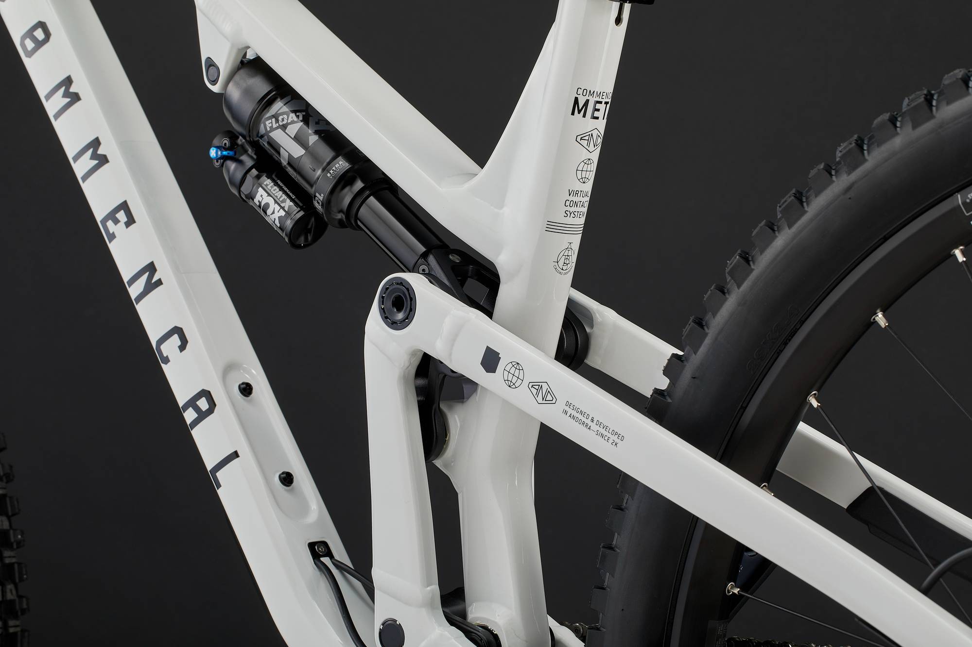 COMMENCAL META V5 ESSENTIAL PURE WHITE image large number 7
