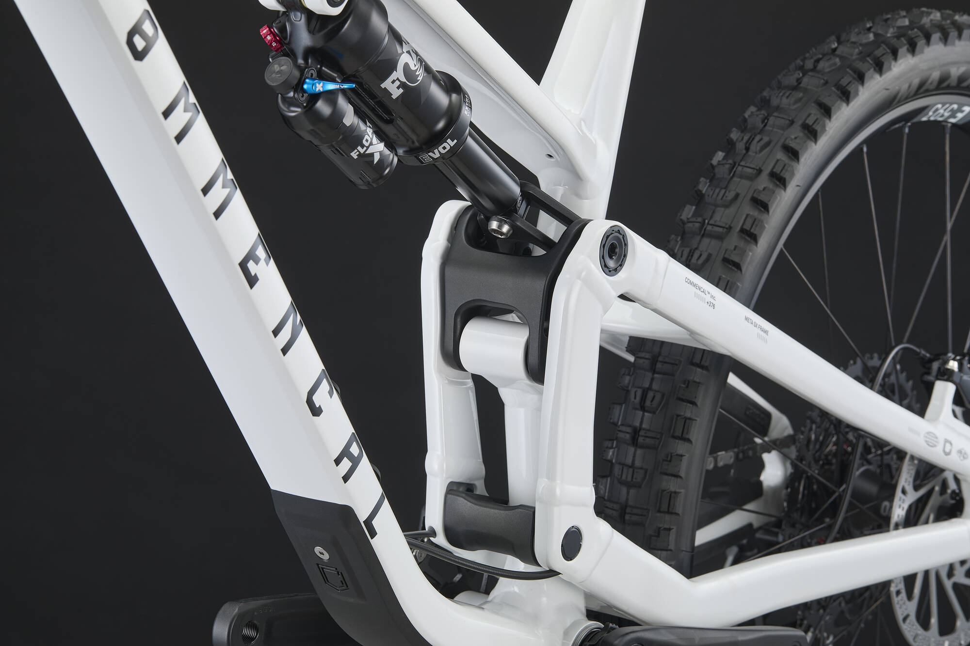 COMMENCAL META SX V5 ESSENTIAL PURE WHITE 2027 image large number 8