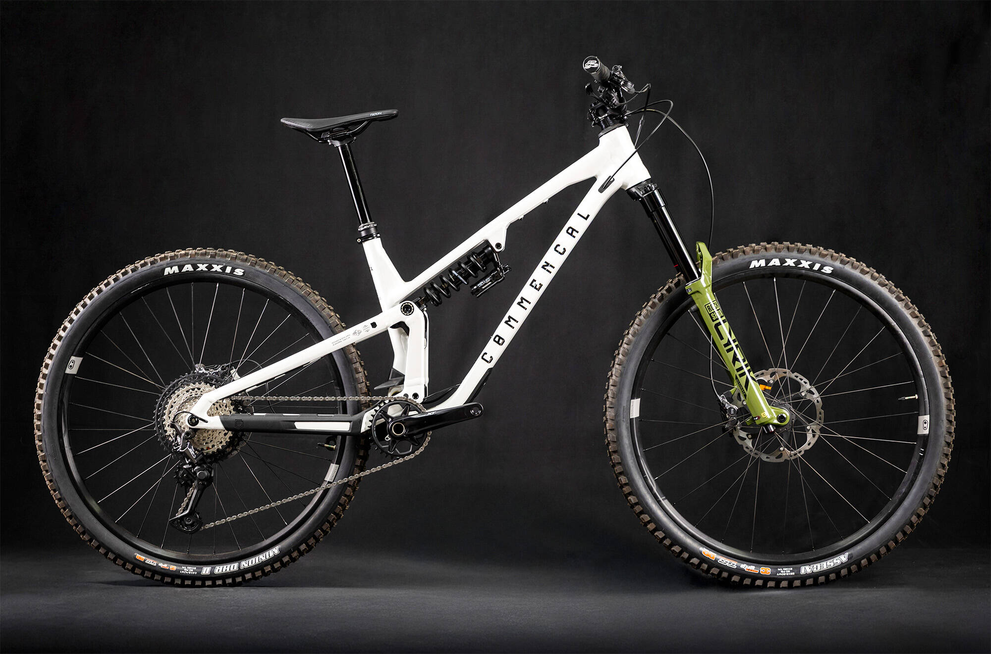 COMMENCAL META V5 CLEAR SILVER ALC image number null
