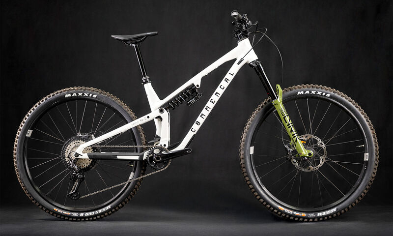 COMMENCAL META V5 CLEAR SILVER ALC