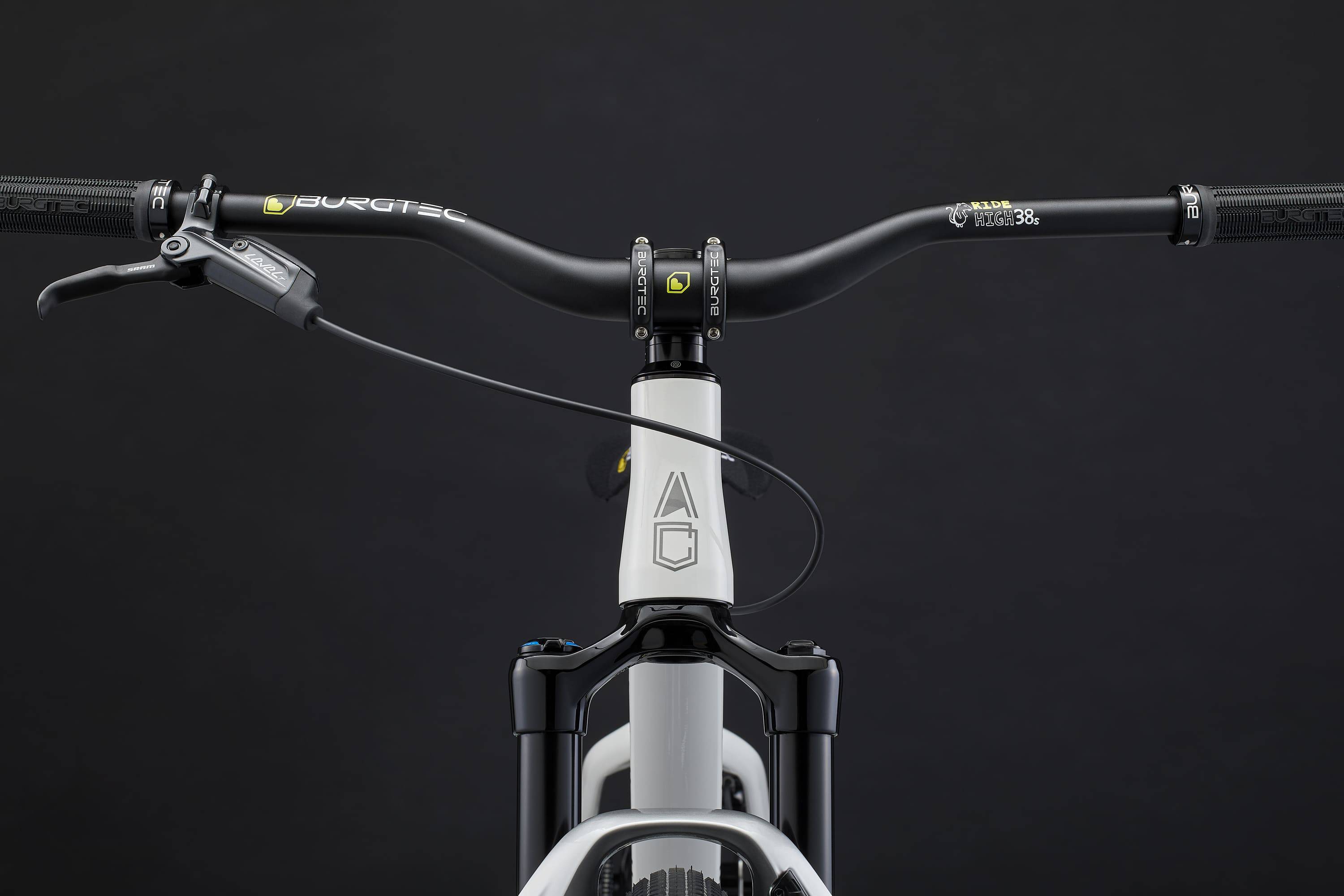 COMMENCAL ABSOLUT PIKE SILVER PURE WHITE 2025 image large number 4