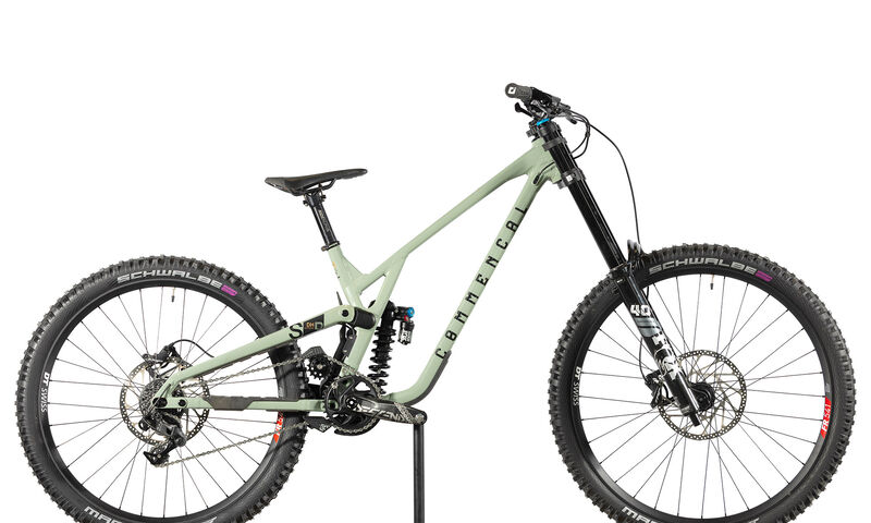 COMMENCAL SUPREME DH V5 ESSENTIAL HERITAGE GREEN - M (22150802)