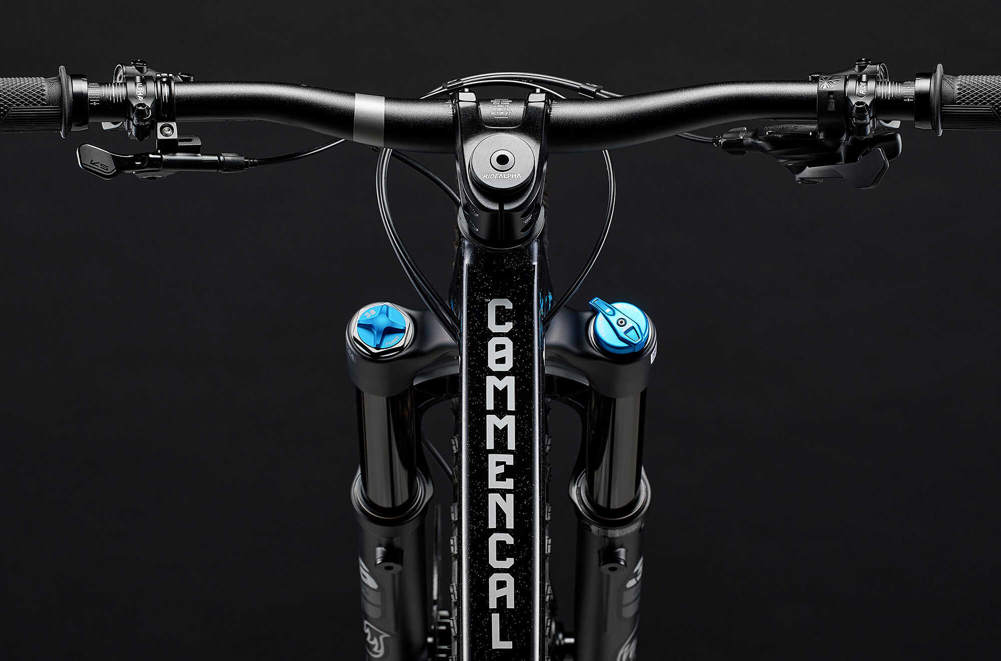 COMMENCAL CLASH XS GLITTERY BLACK image large number 3