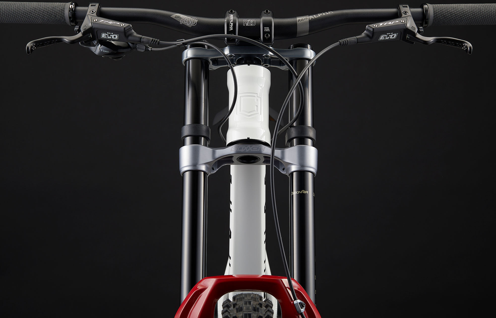 COMMENCAL SUPREME DH V5 XS PURE WHITE: The Ultimate Kids' Downhill