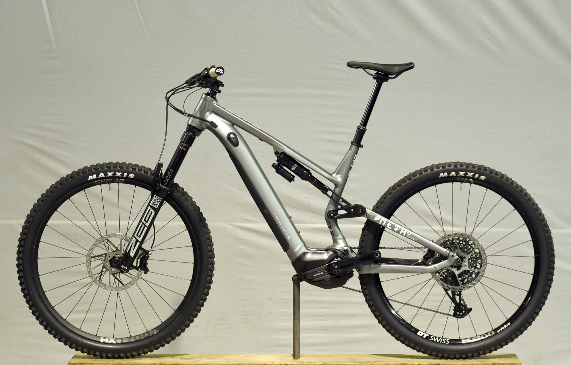 COMMENCAL META POWER AM SHIMANO TEAM GRAPHITE - L (21181403) 2011 km image large number 5