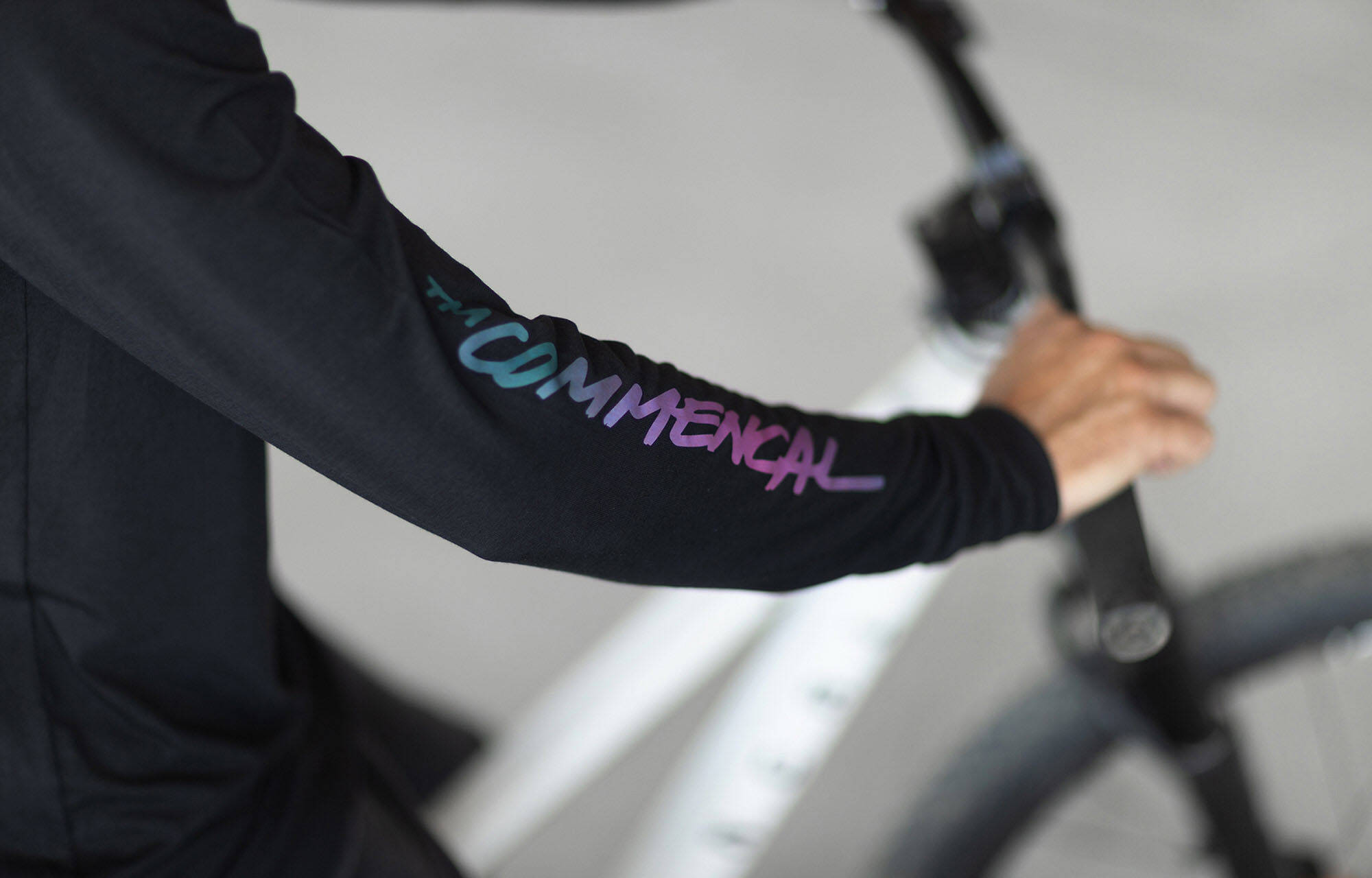 COMMENCAL LANGARM SOFTECH TRIKOT BLACK NEON image large number 3