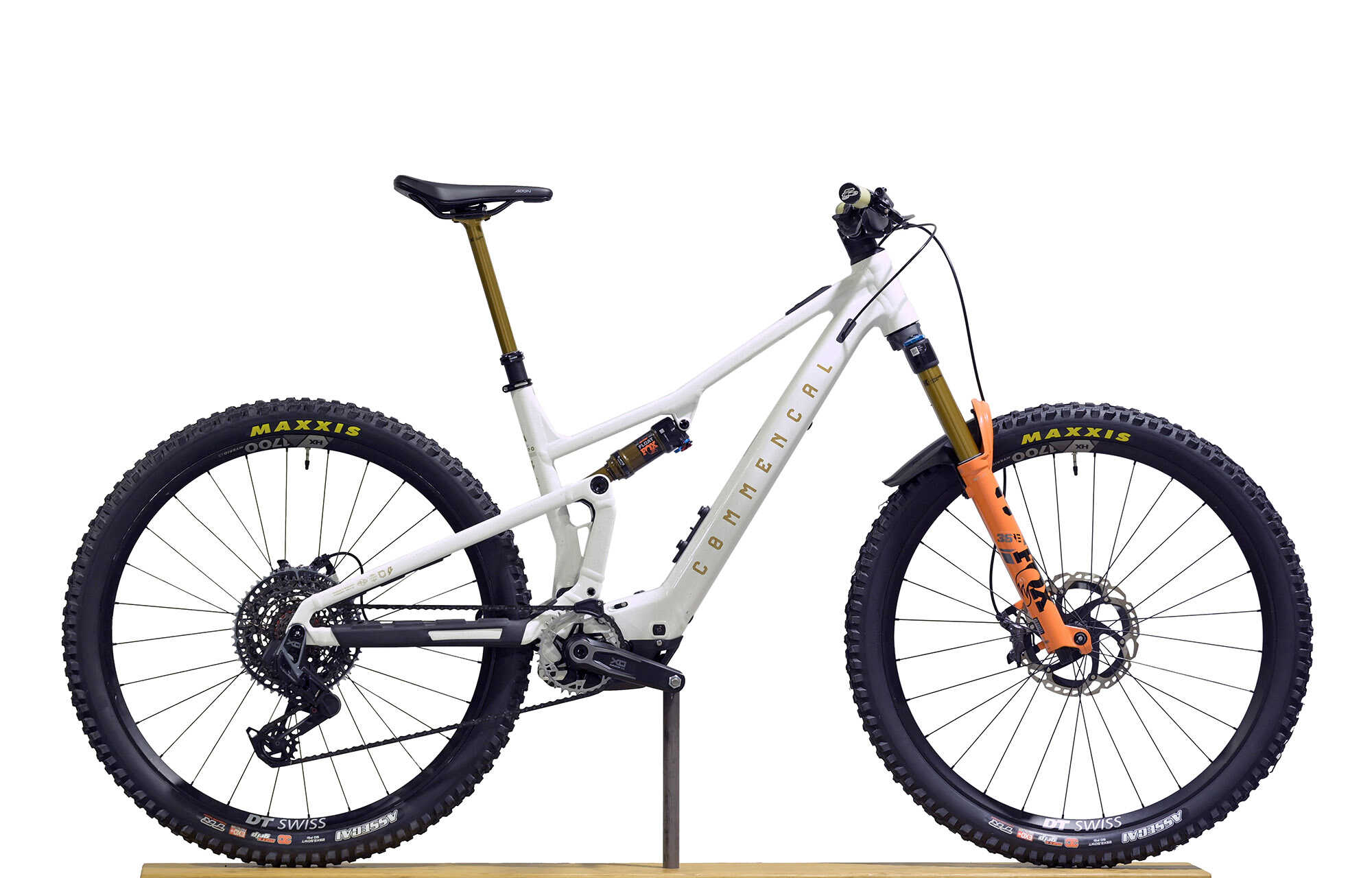 COMMENCAL T.E.M.P.O. POWER SIGNATURE AXS - L (24183093) 365 km image number null