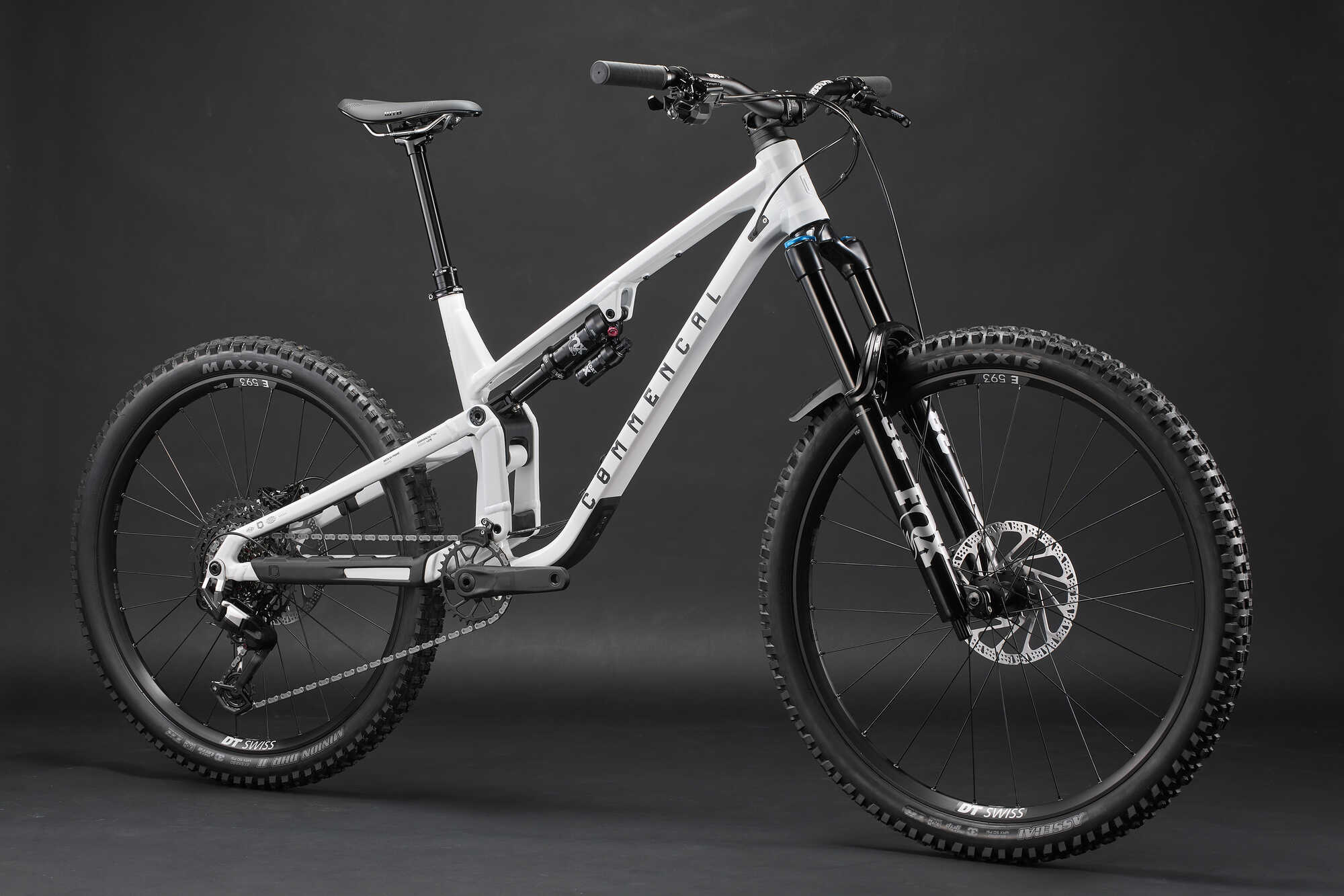 COMMENCAL META SX V5 ESSENTIAL PURE WHITE 2027 image large number 1