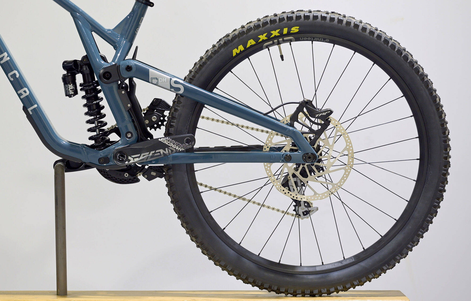 COMMENCAL SUPREME DH V5 ESSENTIAL AQUA BLUE - L (23150103) image large number 3