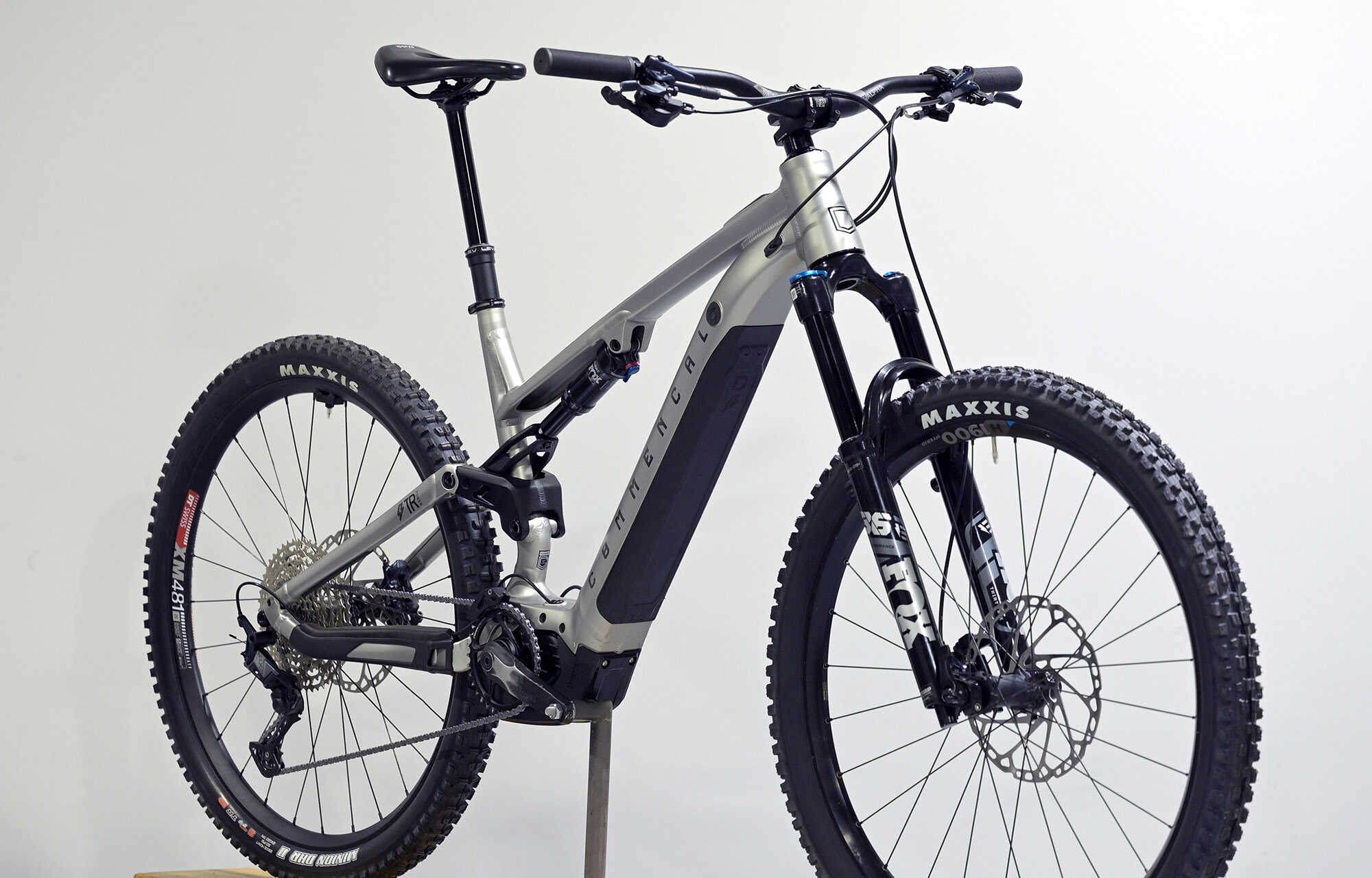COMMENCAL META POWER TR BOSCH ESSENTIAL SILVER - XL (22180204) 1476 km image large number 2