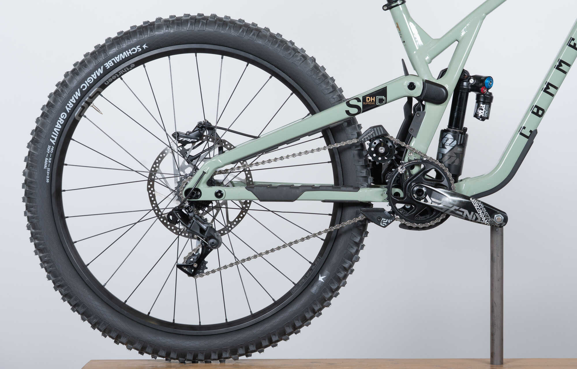 COMMENCAL SUPREME DH V5 ESSENTIAL HERITAGE GREEN - M (22150802) image large number 0
