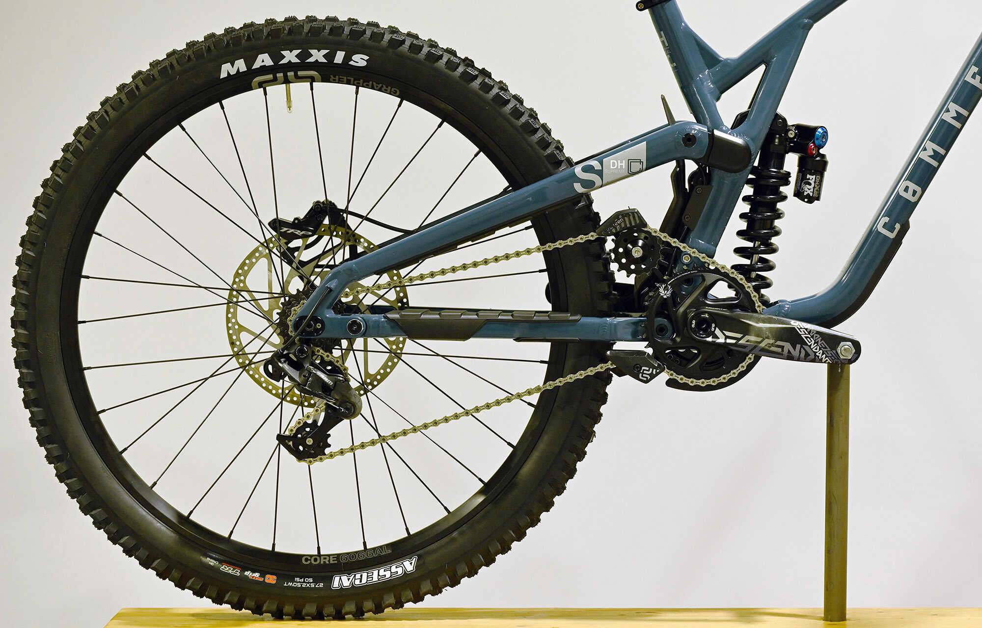 COMMENCAL SUPREME DH V5 ESSENTIAL AQUA BLUE - L (23150103) image large number 0