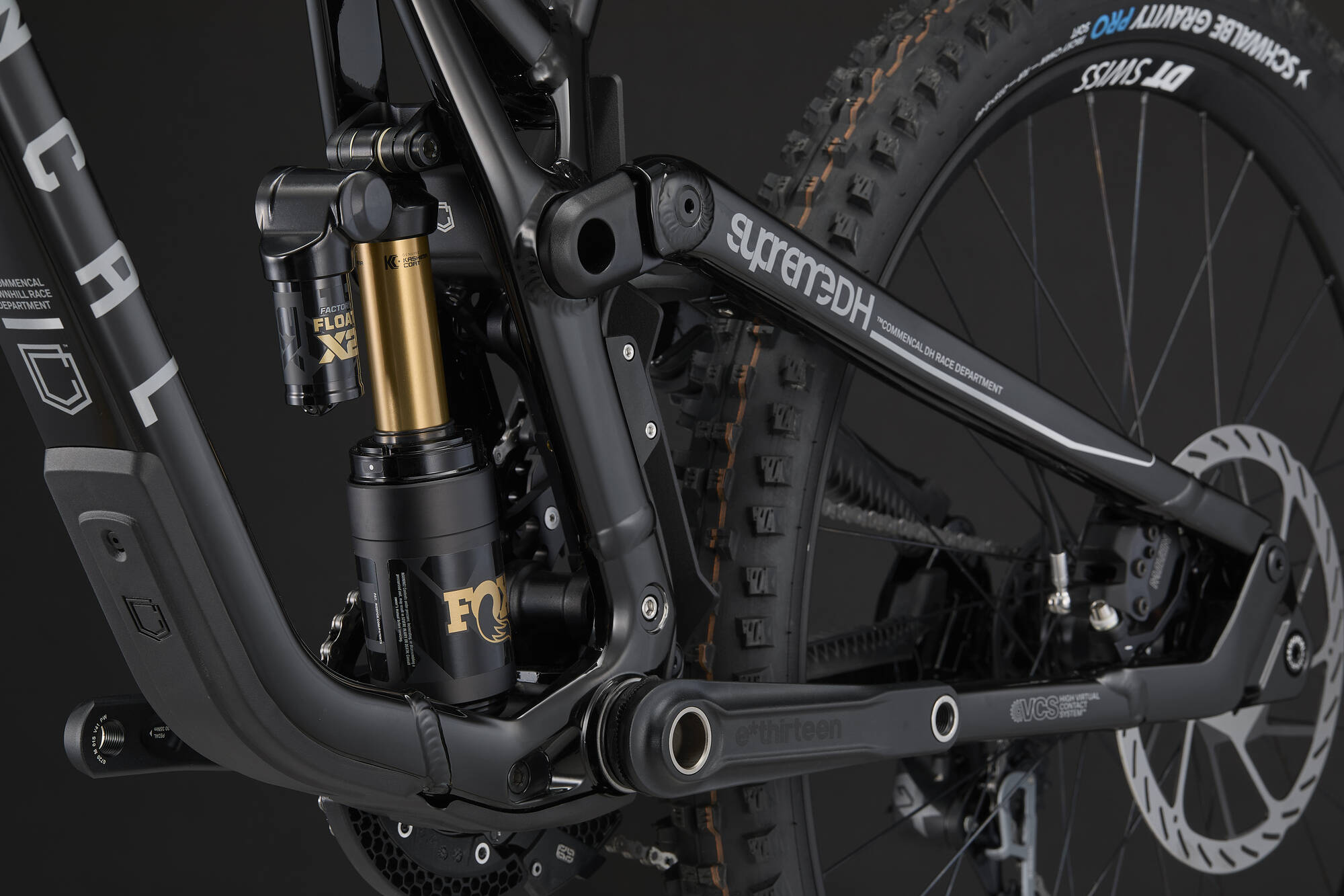 COMMENCAL SUPREME DH V5.2 SIGNATURE PURE BLACK 2027 image large number 7
