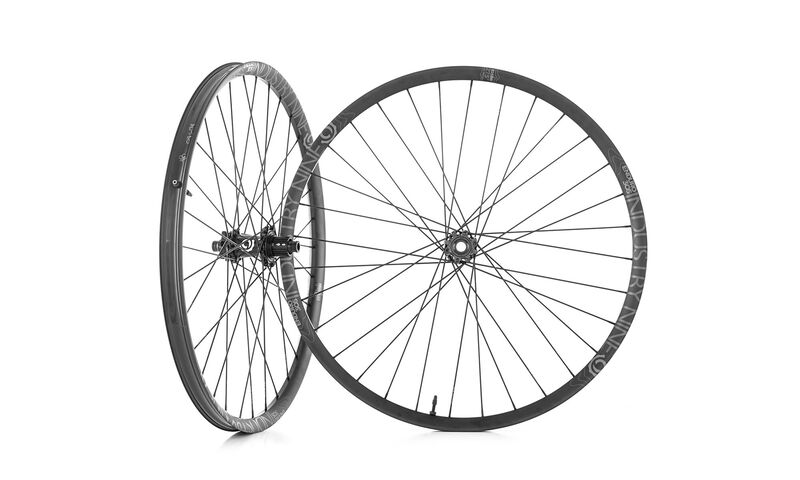 INDUSTRY NINE HYDRA EN305 29" MS WHEELSET