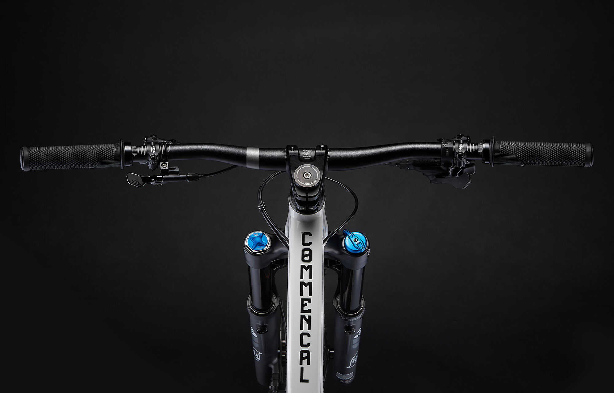 COMMENCAL CLASH XS PURE WHITE image large number 3