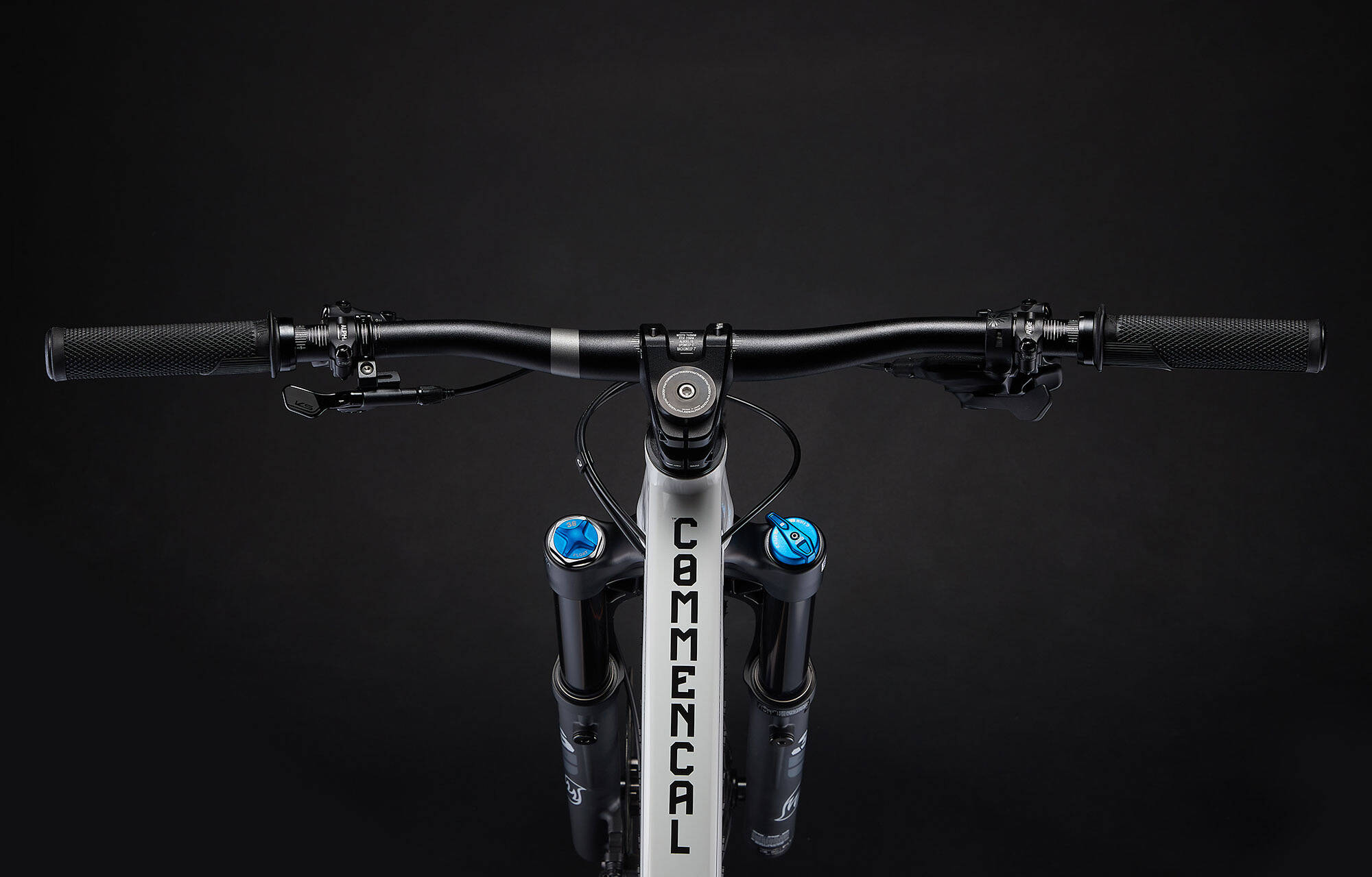 COMMENCAL CLASH XS PURE WHITE image large number 3