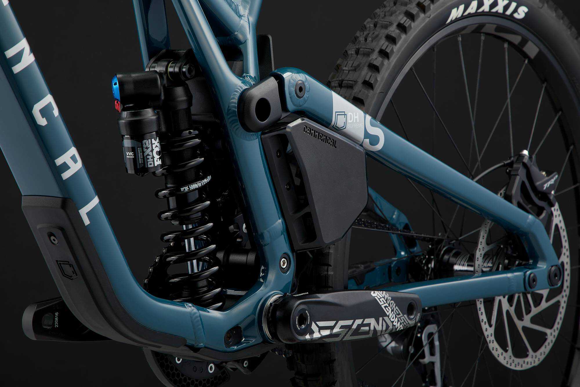 COMMENCAL SUPREME DH V5 ESSENTIAL AQUA BLUE image large number 4
