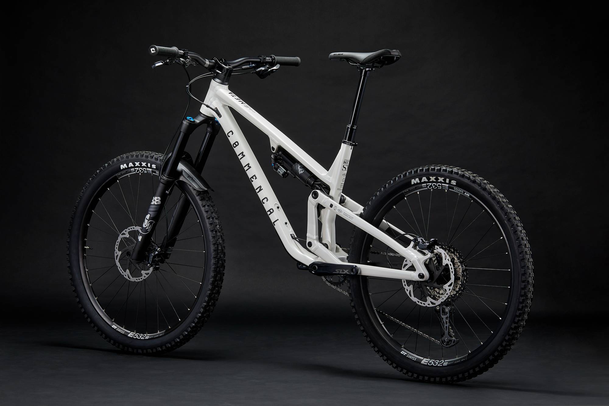 COMMENCAL META SX V5 ESSENTIAL CLEAR SILVER image large number 2