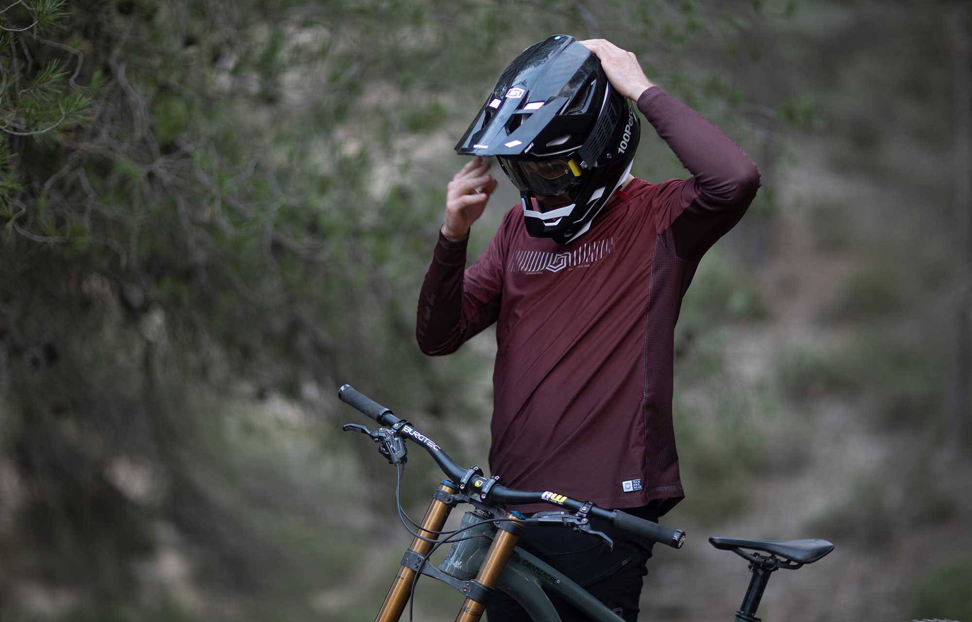 MAGLIA COMMENCAL LIGHTECH MANICHE LUNGHE ESSENTIAL RED DIRT image large number 6
