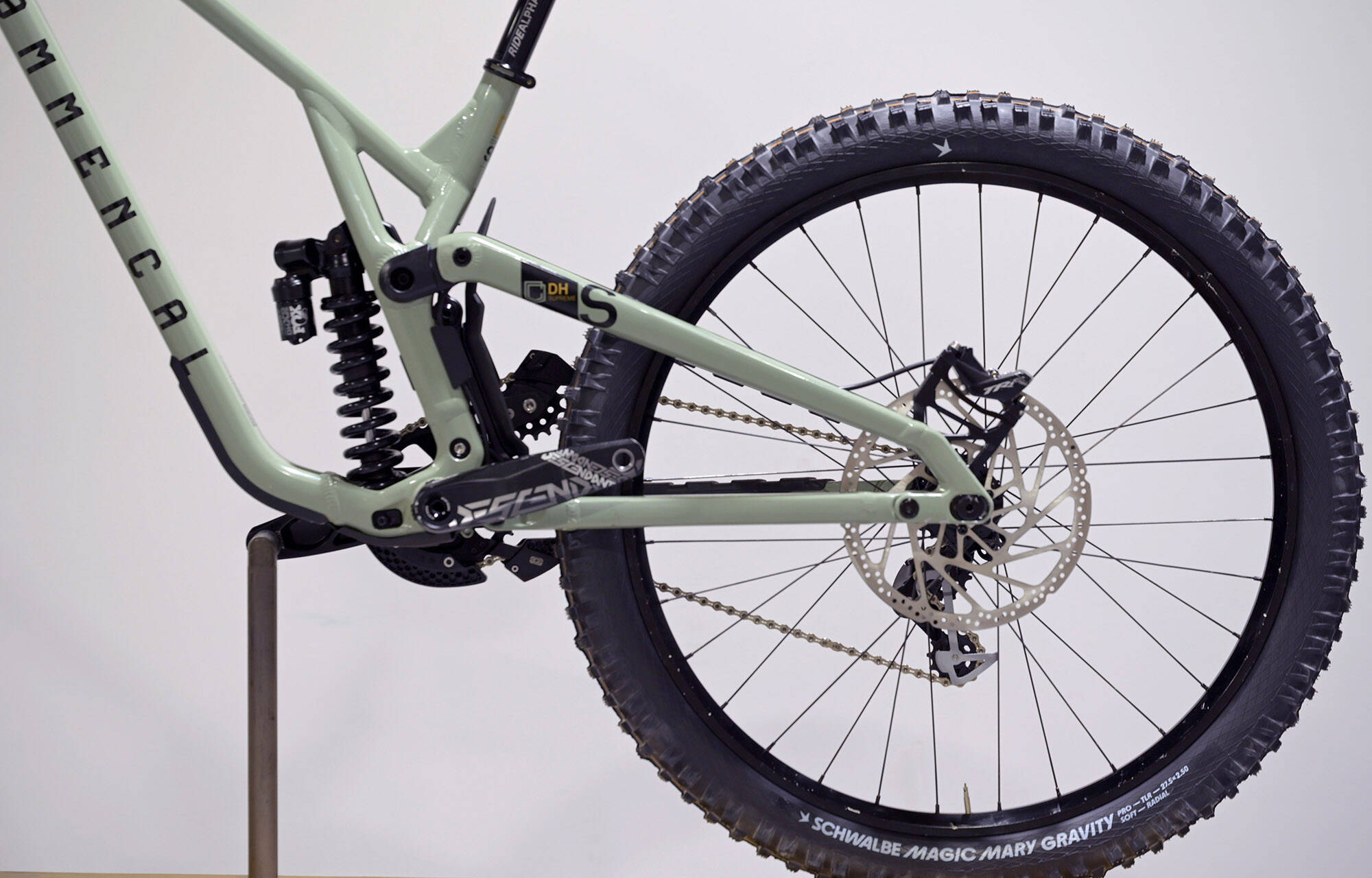 COMMENCAL SUPREME DH V5 ESSENTIAL HERITAGE GREEN - M (22150802) image large number 3