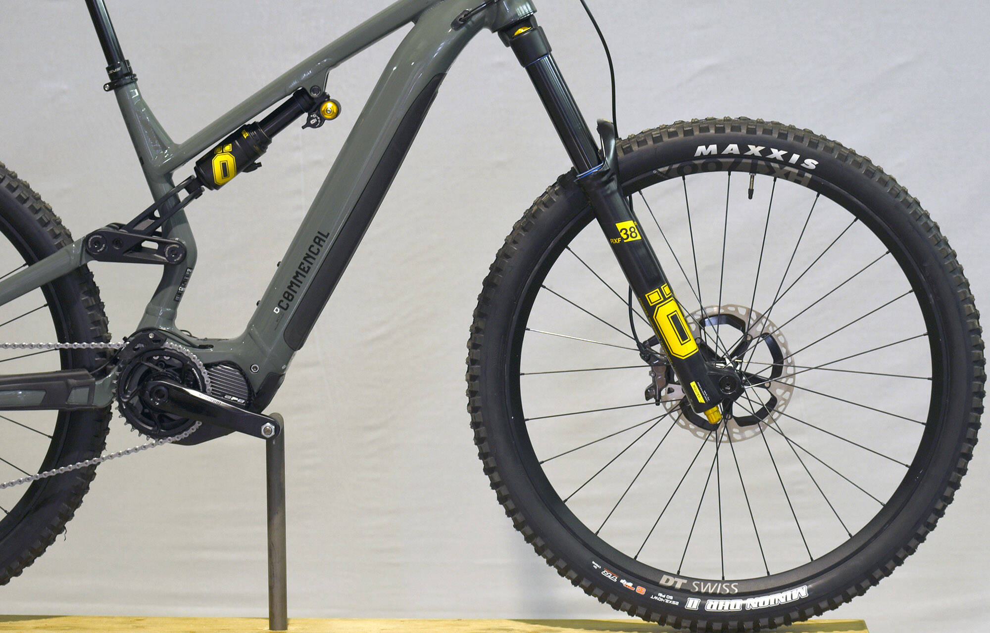 COMMENCAL META POWER 29 OHLINS EDITION KESWICK GREEN- M (21180802) 276km image large number 1