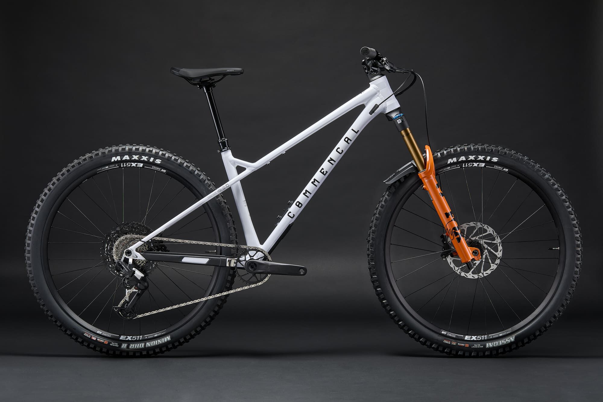 2025 COMMENCAL META HT V3 SIGNATURE PURE WHITE: Top USA Hardtail