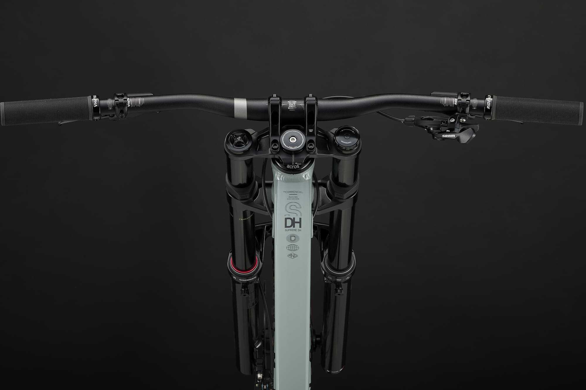 COMMENCAL SUPREME DH V5 RIDE PYRITE GREY 2026 image large number 3