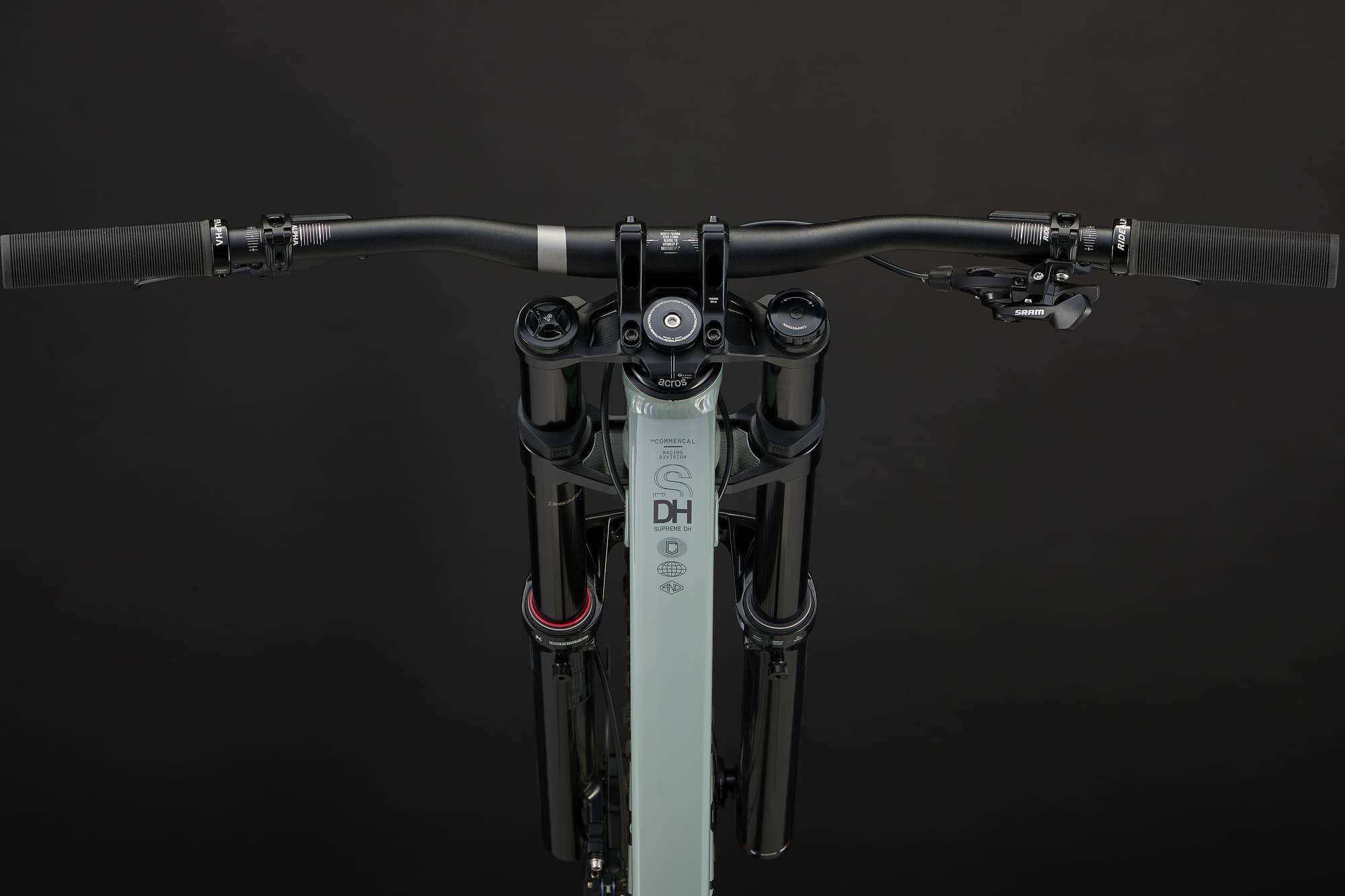 COMMENCAL SUPREME DH V5 RIDE PYRITE GREY 2026 image large number 3