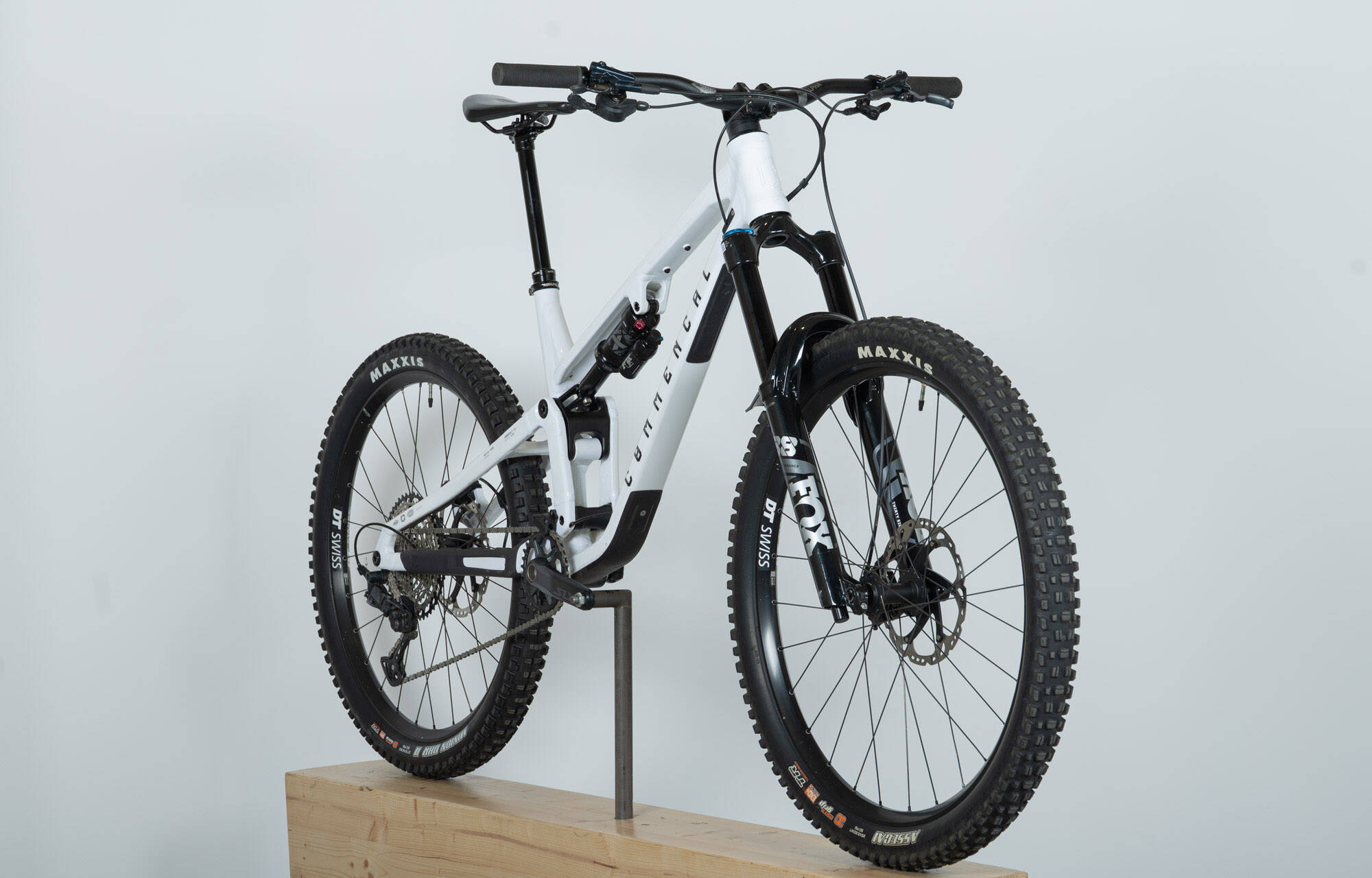 COMMENCAL META SX V5 ESSENTIAL PURE WHITE - L (25130303) image large number 2