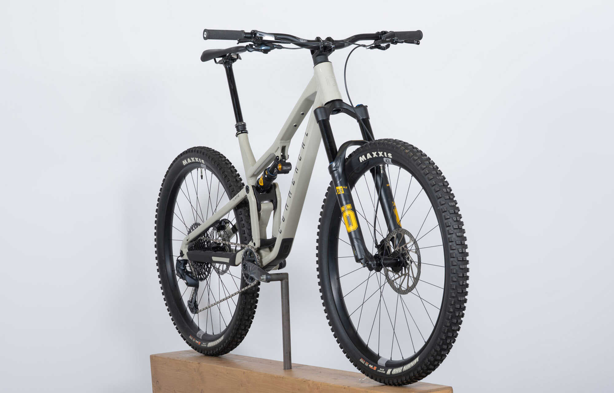 COMMENCAL T.E.M.P.O. OHLINS EDITION CHALK - XL (22123904) image large number 2