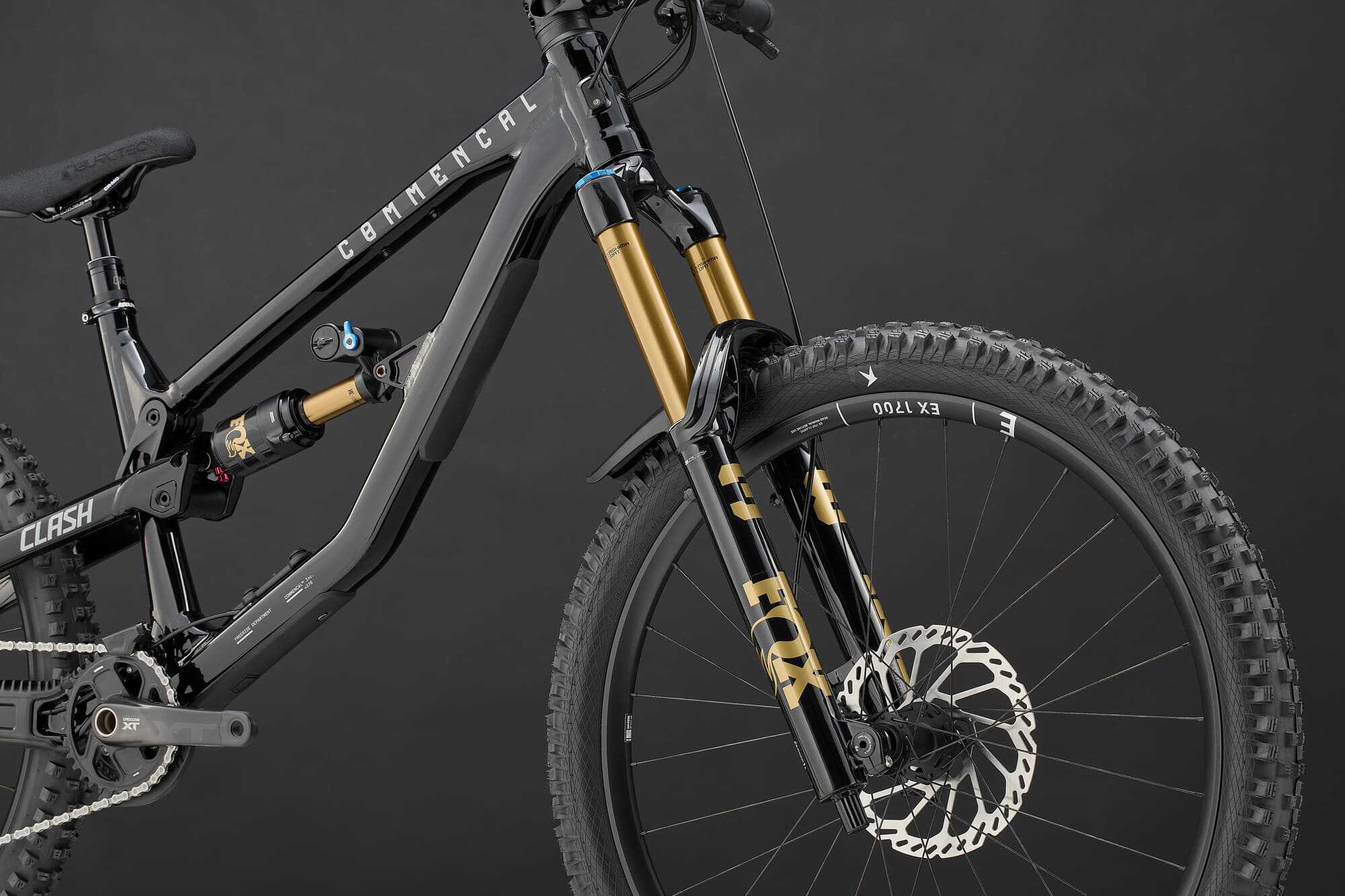 COMMENCAL CLASH V3 SIGNATURE PURE BLACK 2027 image large number 6