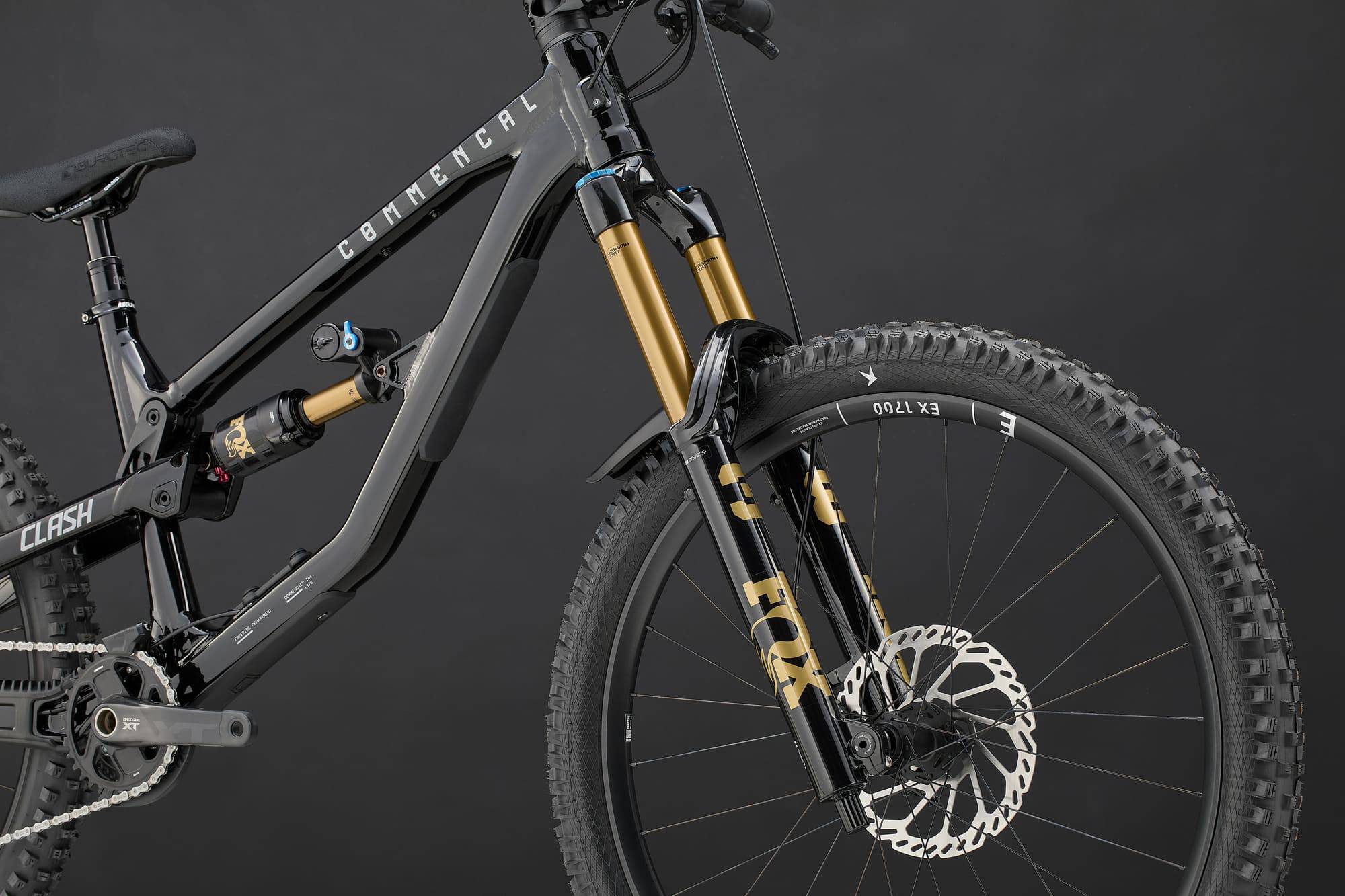 COMMENCAL CLASH V3 SIGNATURE PURE BLACK 2027 image large number 6