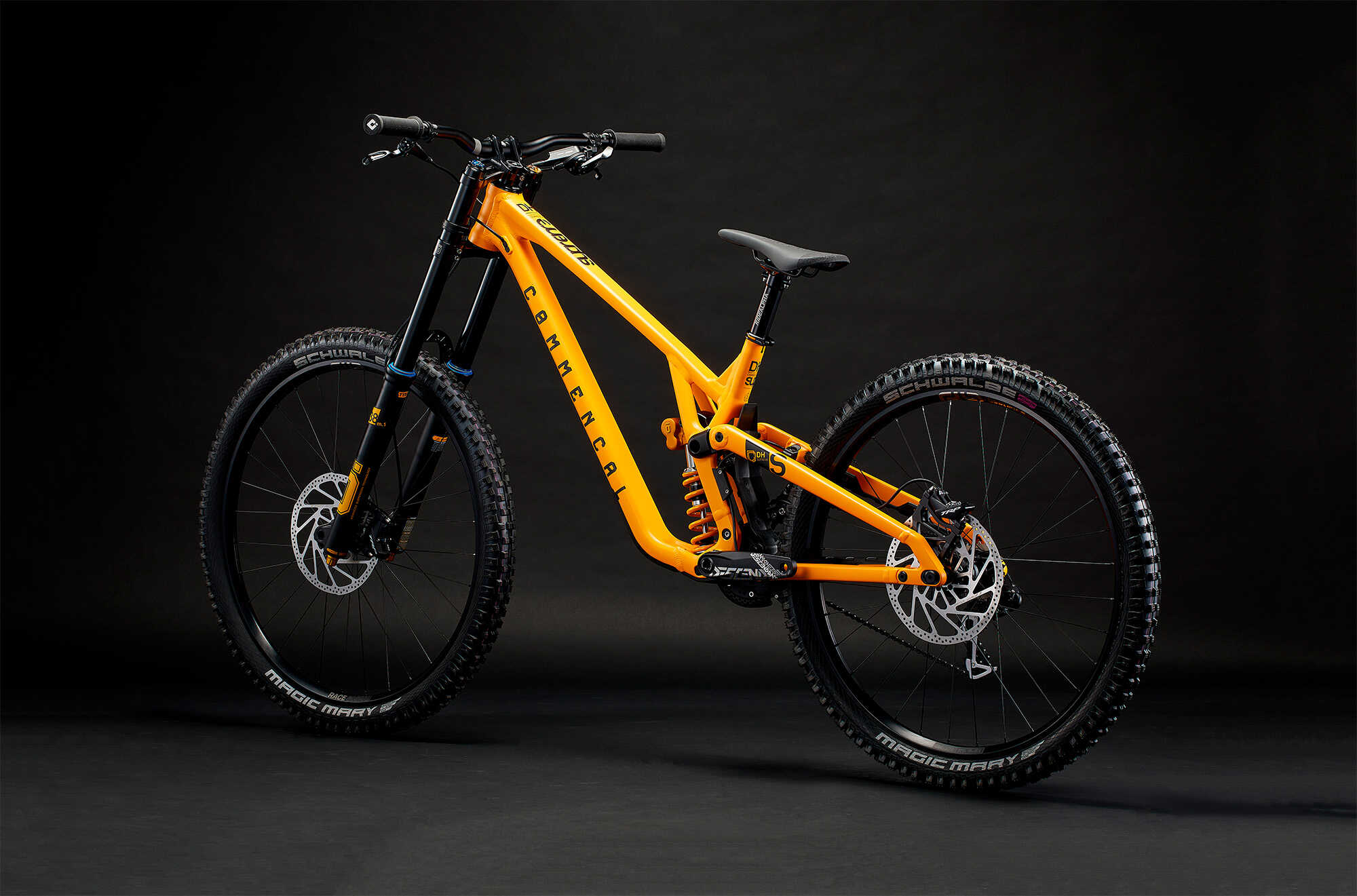 COMMENCAL SUPREME DH V5 OHLINS EDITION YELLOW image large number 2
