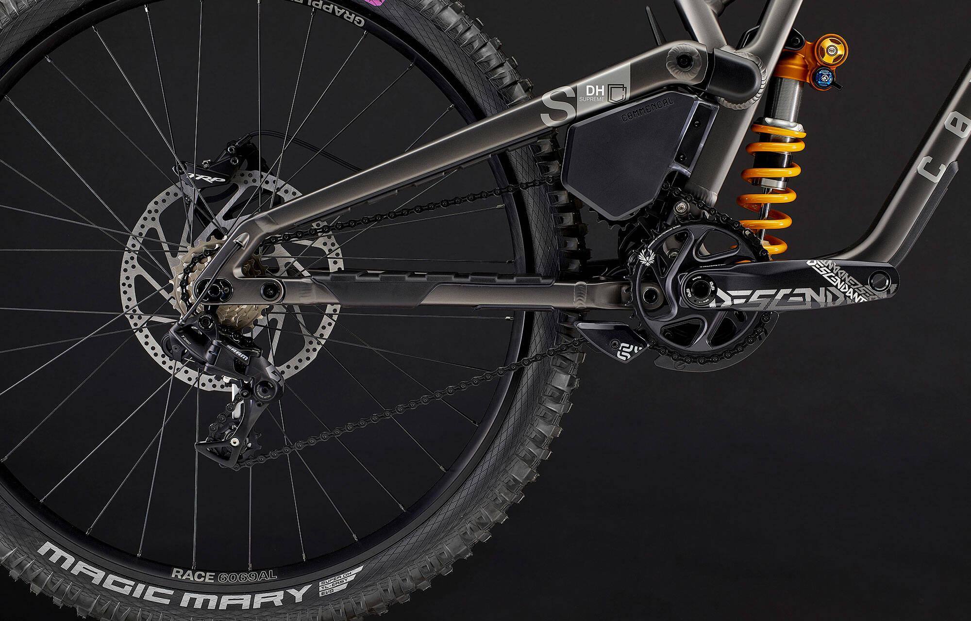 COMMENCAL SUPREME DH V5 OHLINS EDITION DARK SLATE image large number 5