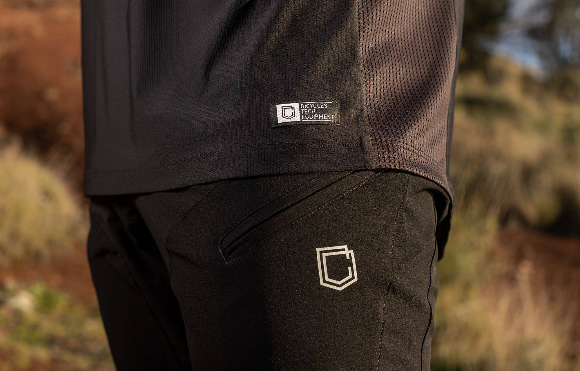 COMMENCAL PANTS BLACK/GREY image large number 4