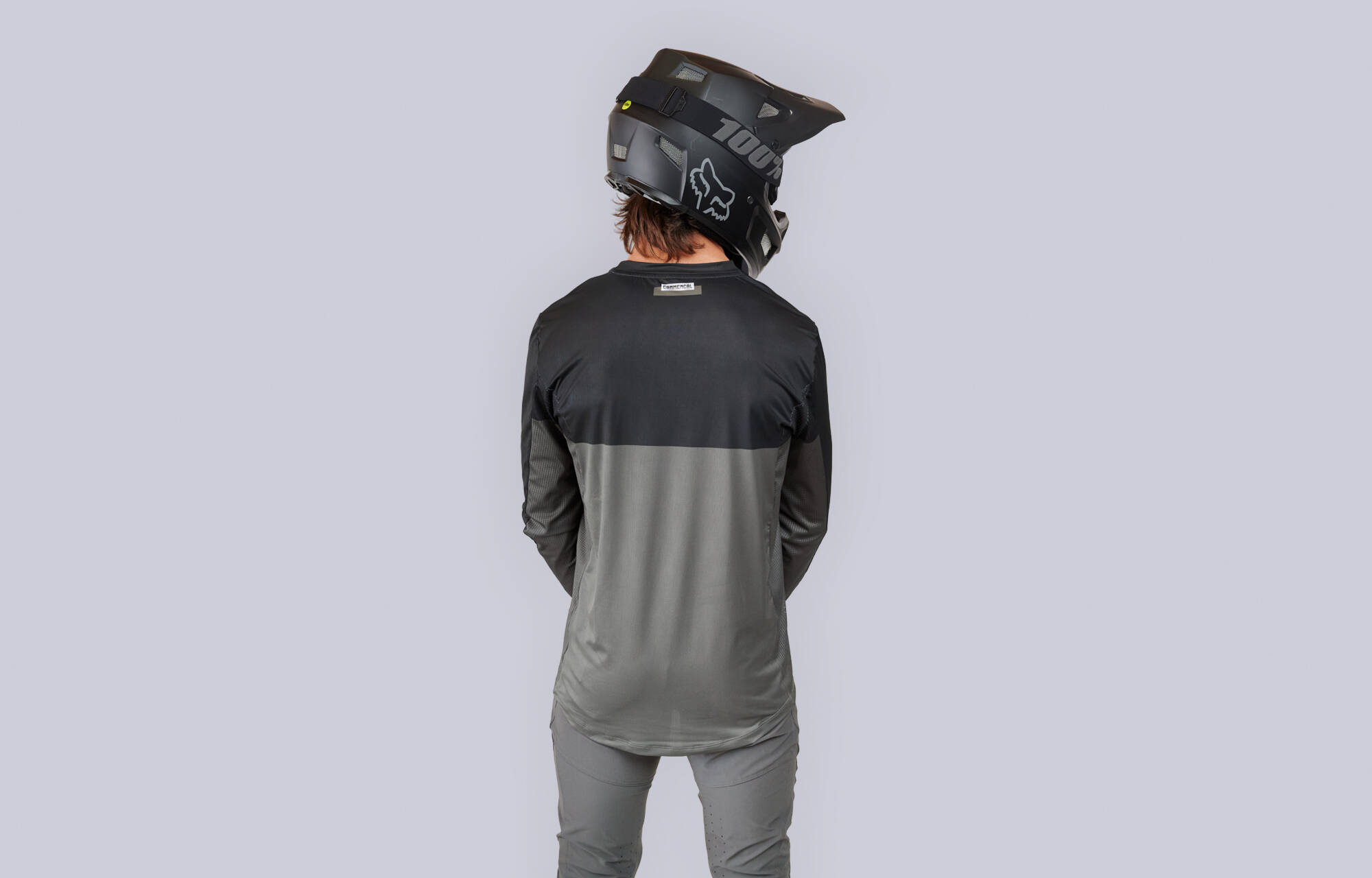 MAILLOT COMMENCAL LIGHTECH MANGA LARGA RACE DARK GREY image large number 0